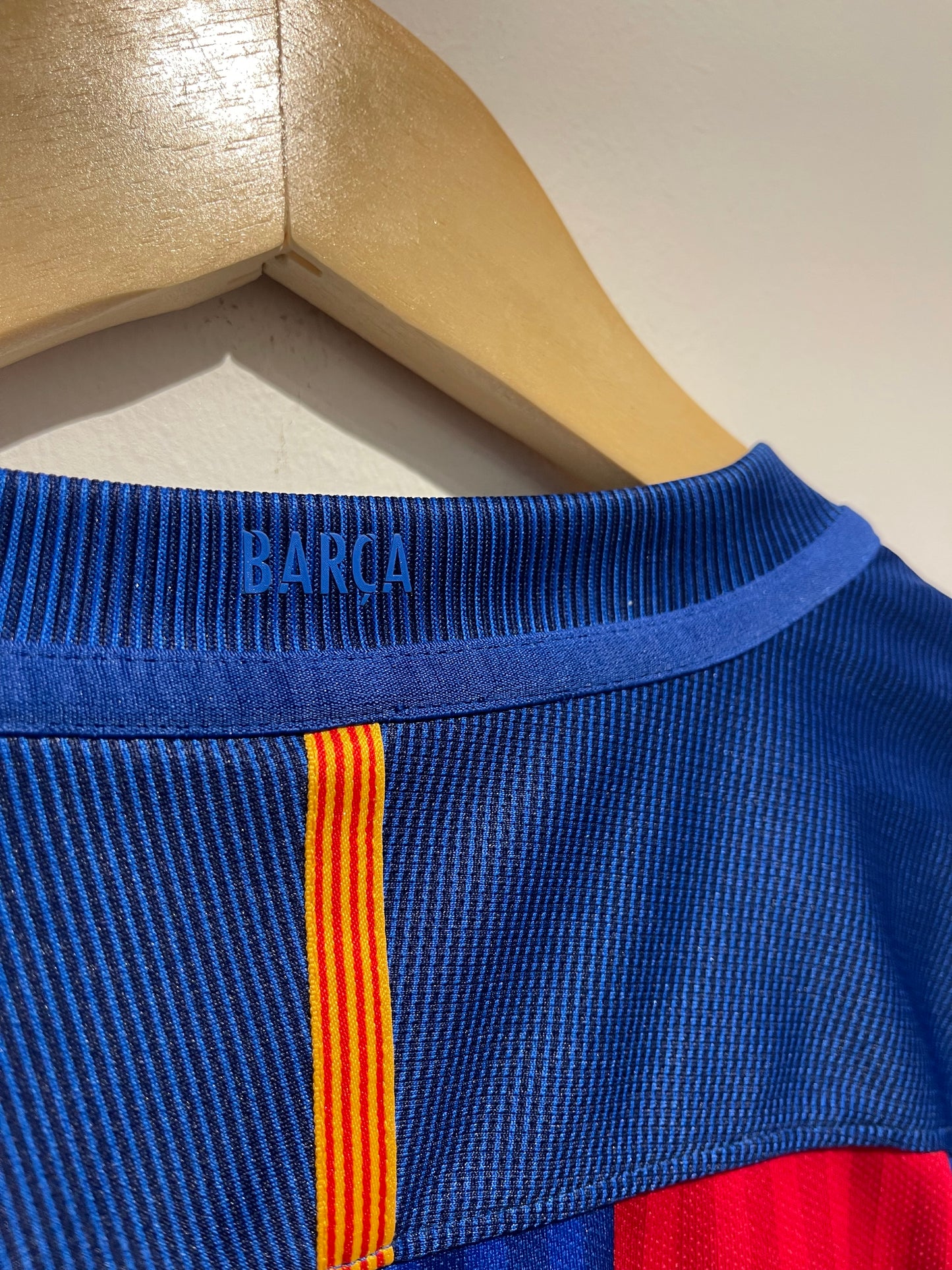 FC Barcelona 2016-17 Home Kit. #10 Messi (M)