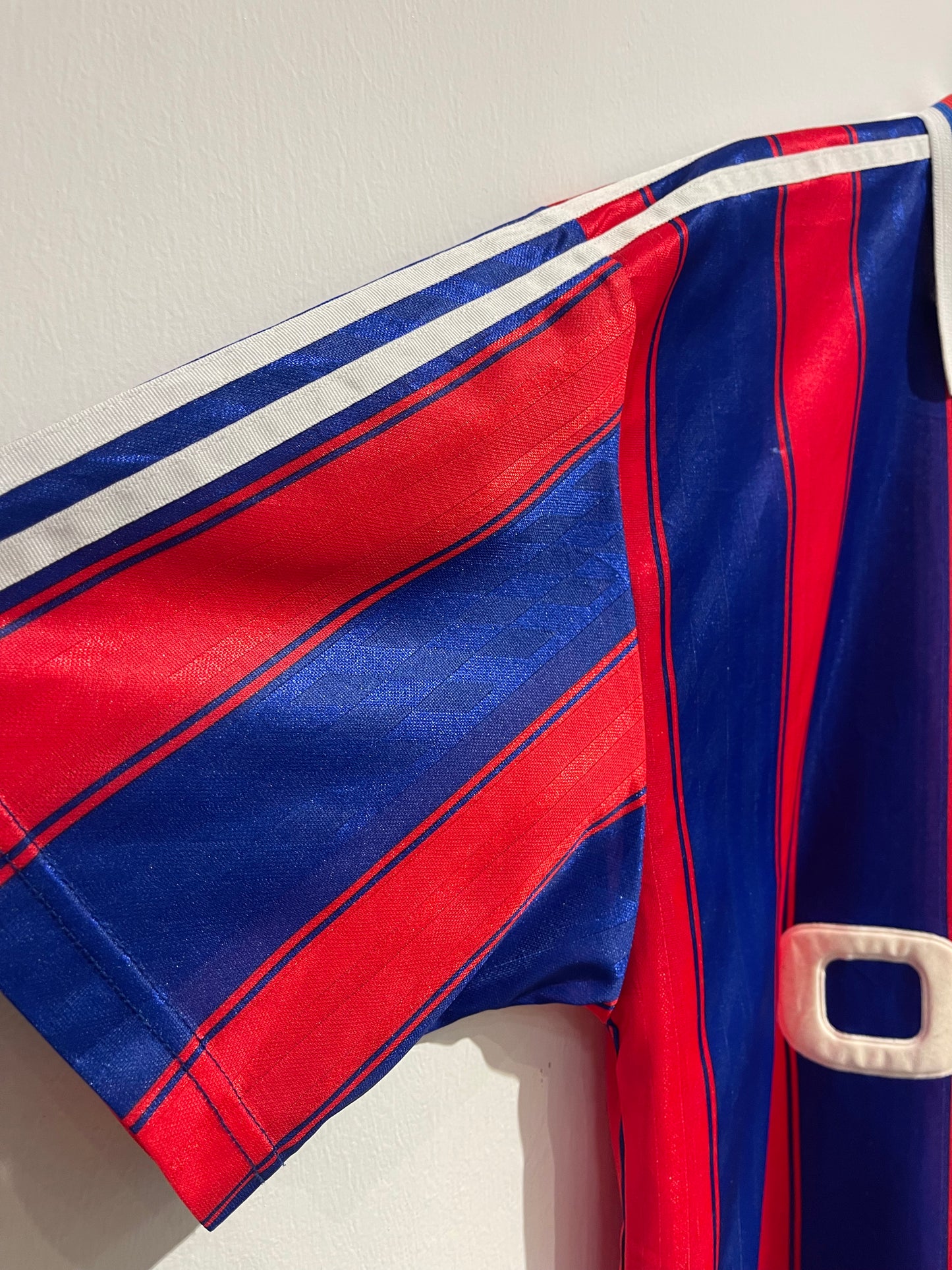 Bayern München 1995-97 Home Kit. #18 Klinsmann. (XL)
