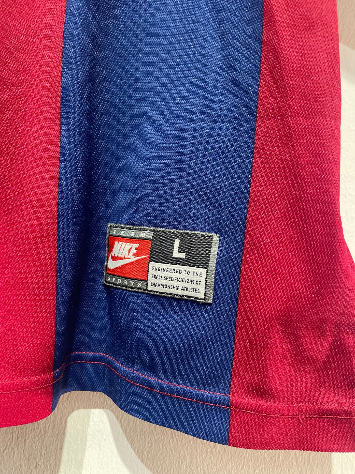 FC Barcelona 1998/99 Home Kit. (L)