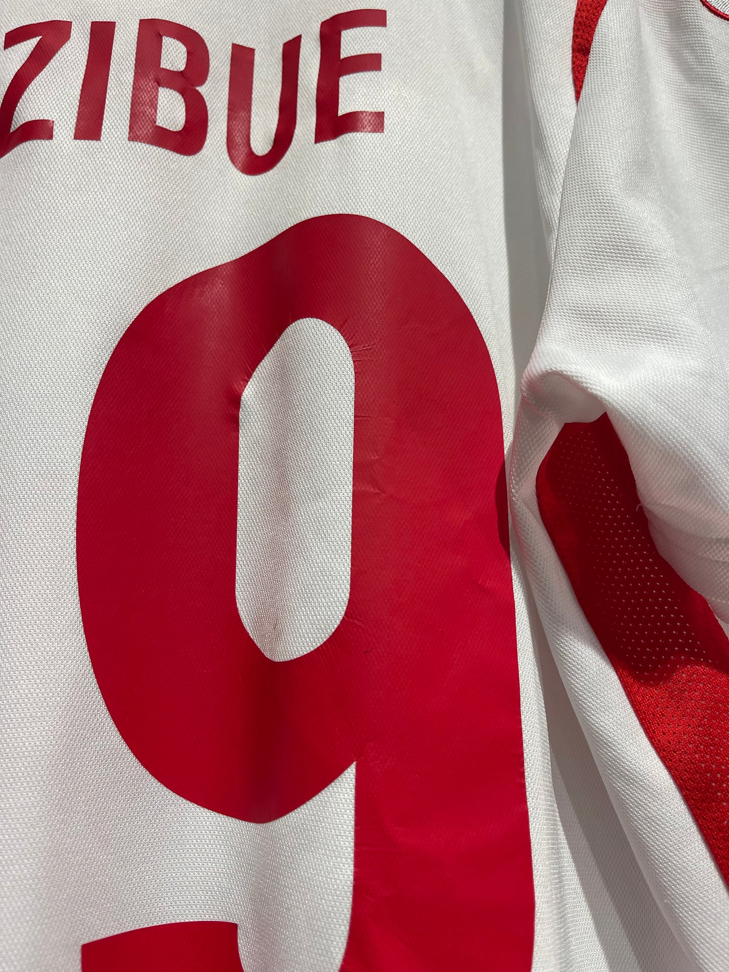 1. FC Köln 2020/21 Home Kit. (XL) #19 Kingsley Ehizibue