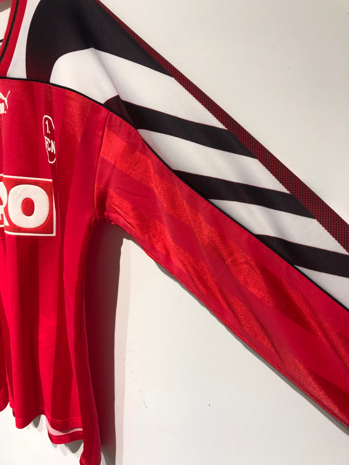 FC Nürnberg 1995-96 Home Kit (L).