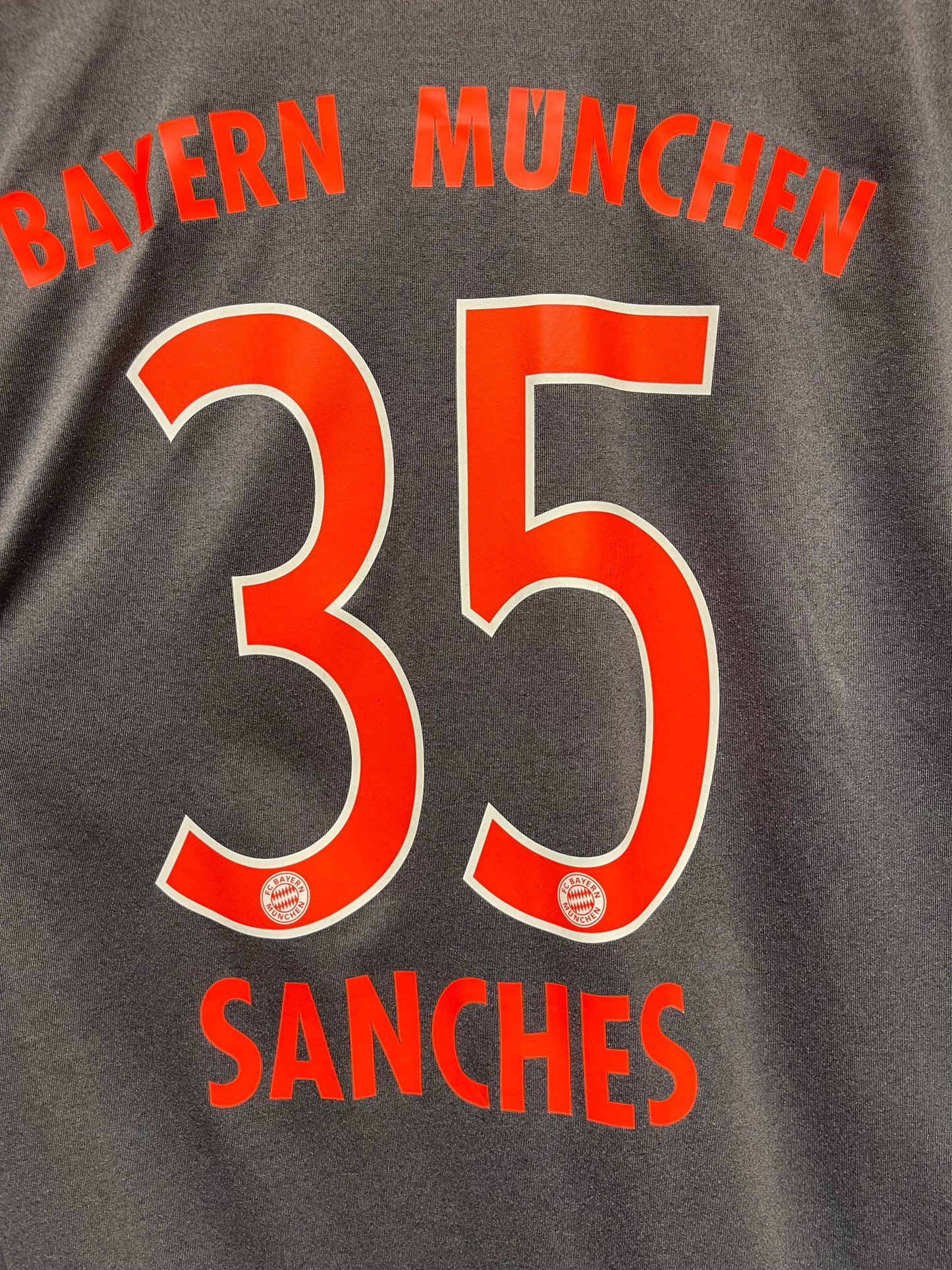 FC Bayern München 2016-17 Away Kit. #35 Sanches (XL)