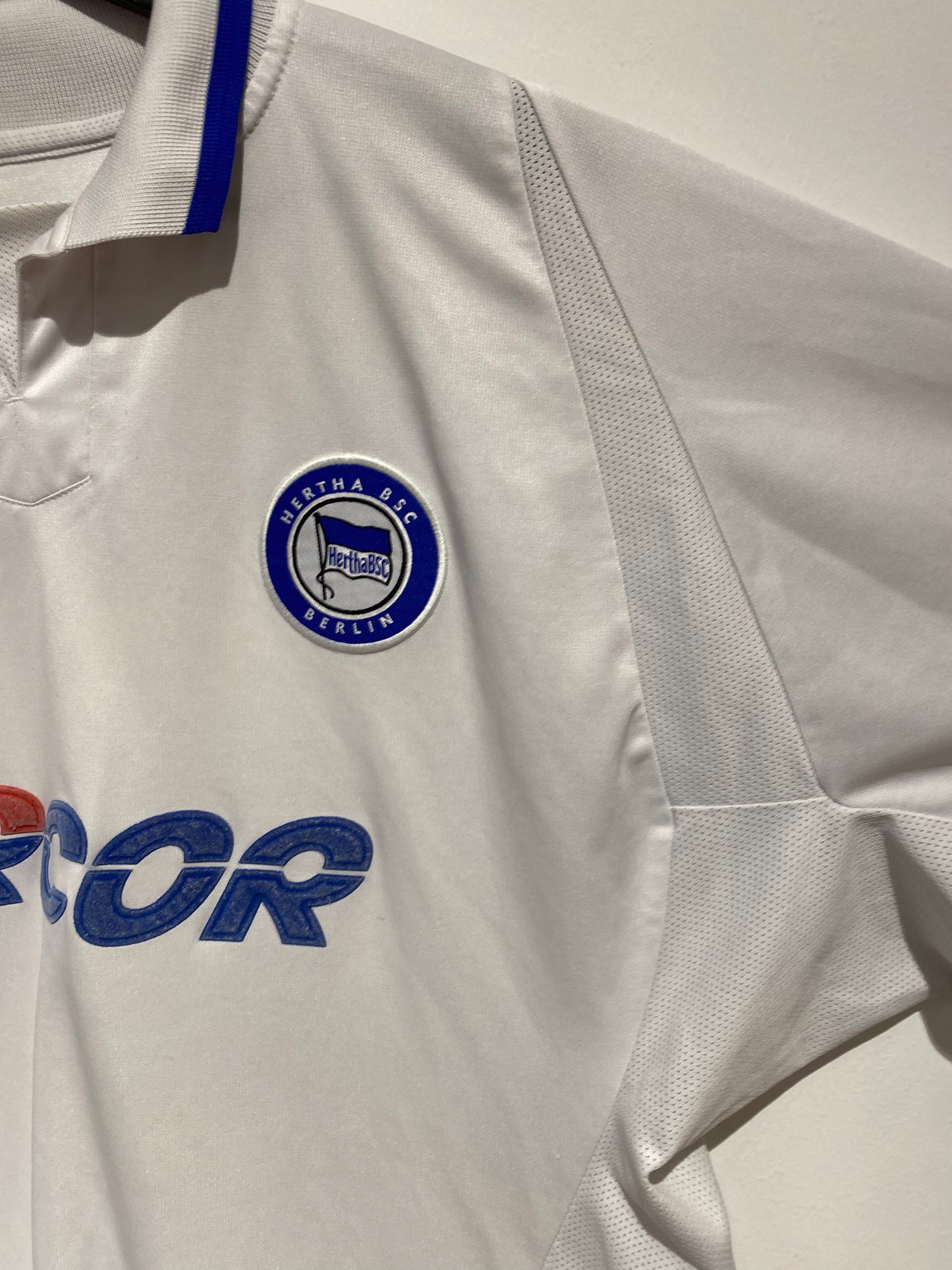 Hertha Berlin 2002/2003 Away Kit.(XXL)