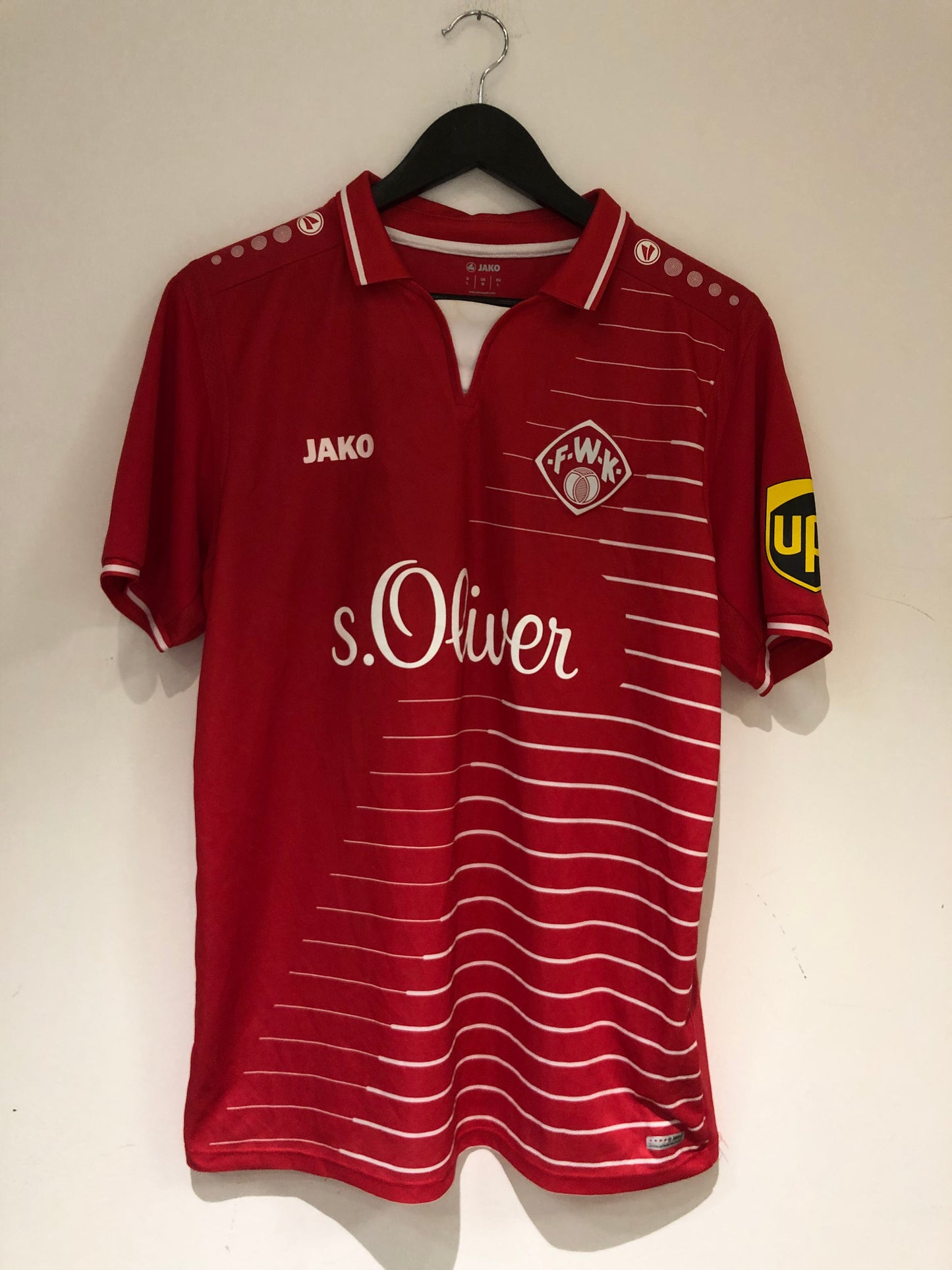 Würzburger Kickers 2017-18 Home Kit. Signed #4 Nikolau (L)