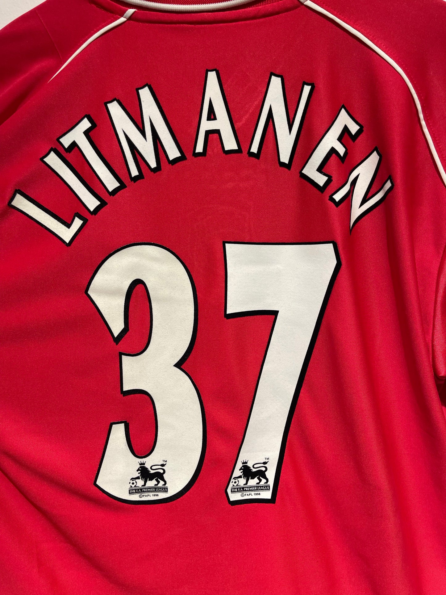 Liverpool 2000-02 Home Kit. #37 Litmanen. (L)