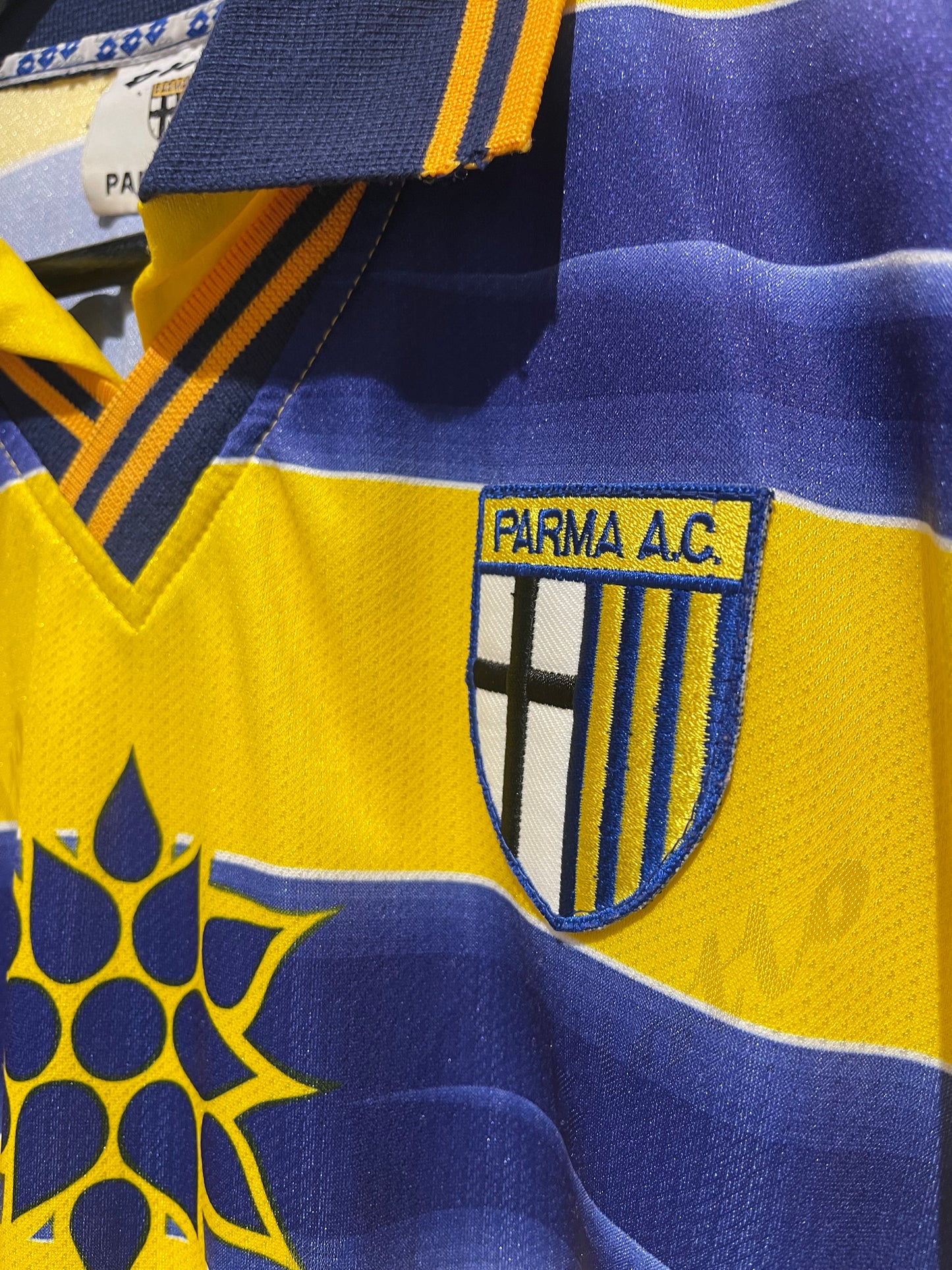 1998-1999 Parma AC Home Shirt - Buffon #1 - Lotto - Parmalat Sponsor (L)