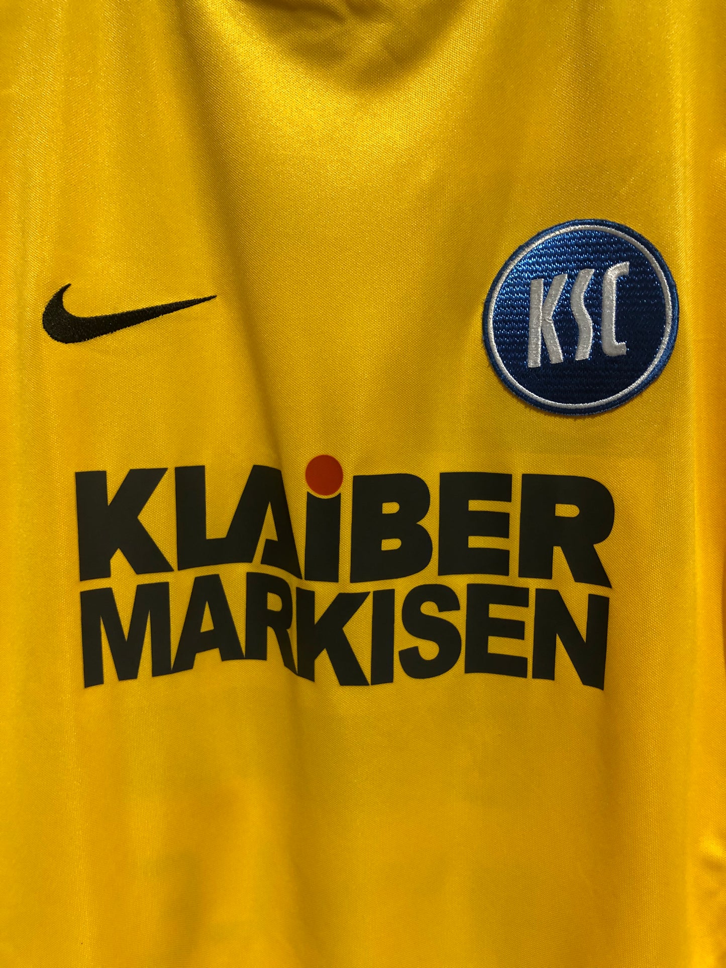 Karlsruher SC 2011-12 Third Kit. #10 Buckley (S)