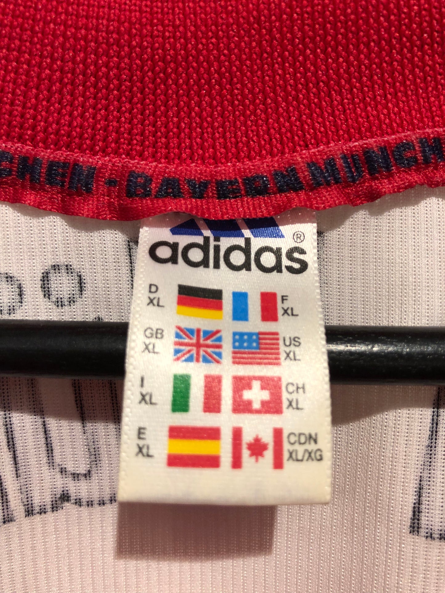 FC Bayern München 1998-00 Away Kit. (XL)