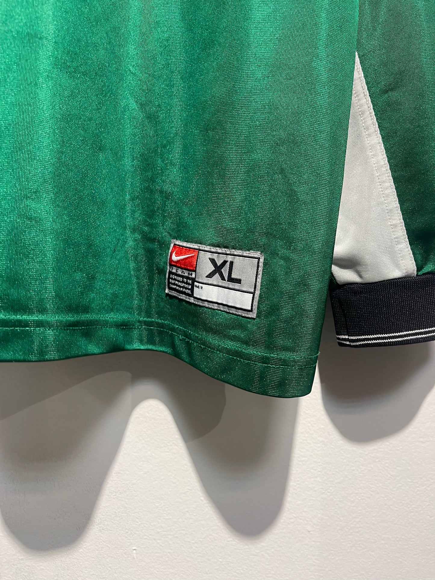 Greuther Fürth 2001/2002 Away Kit. #4 (XL)