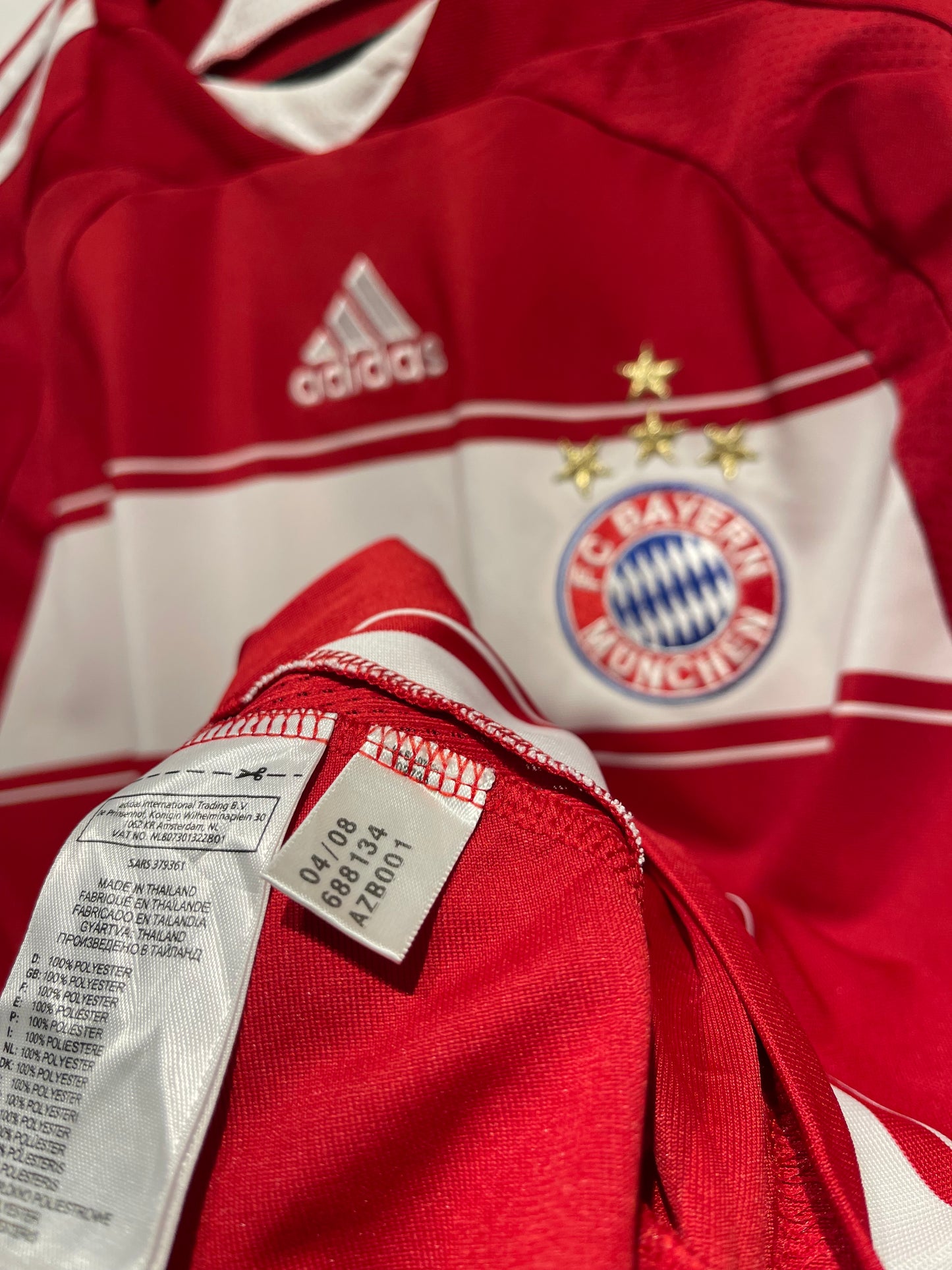 Bayern München 2008-09 Home Kit. #7 Ribéry (L/XL).