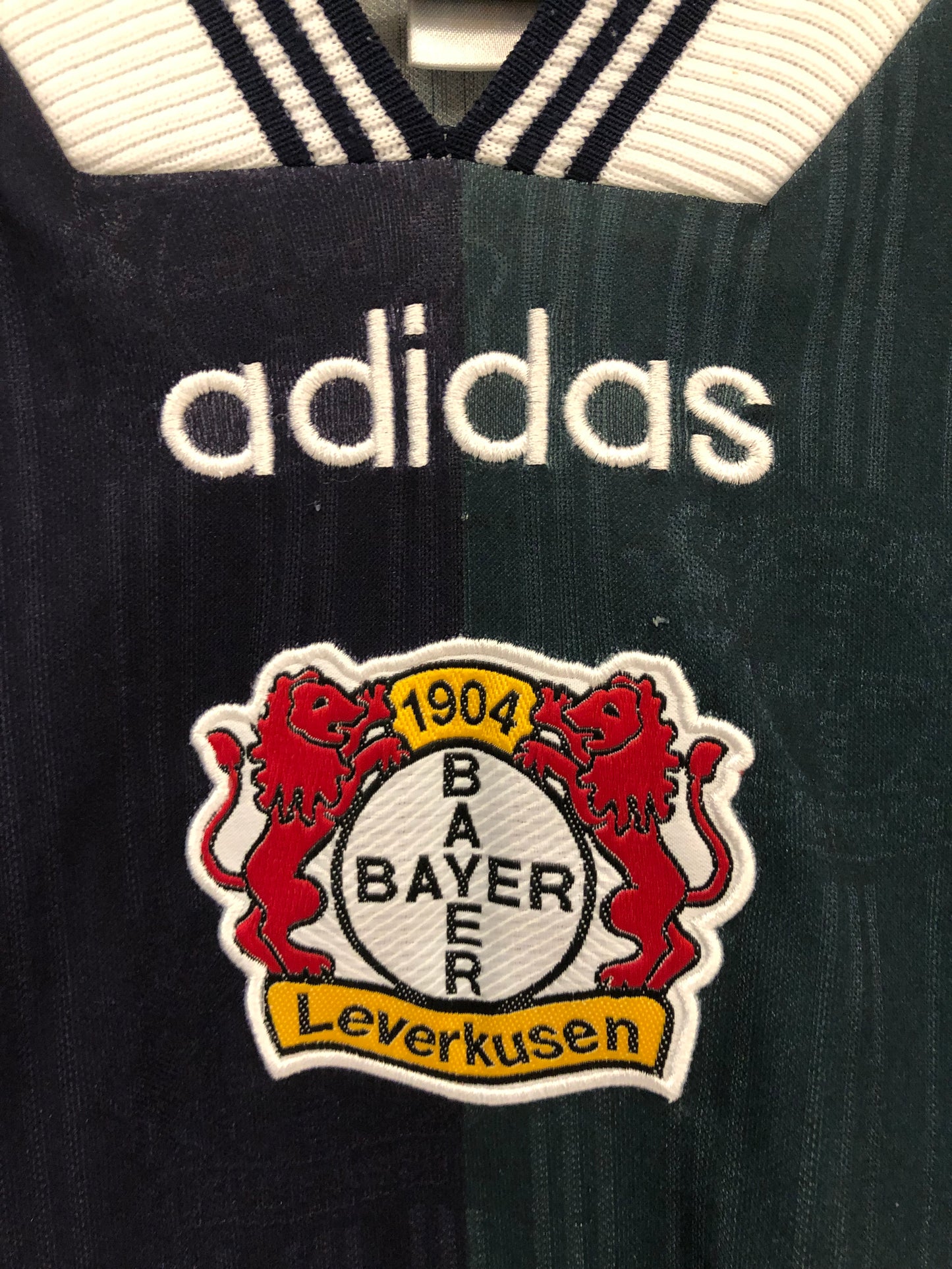 Bayer Leverkusen 1997-98 Away Kit. (XL/2XL)