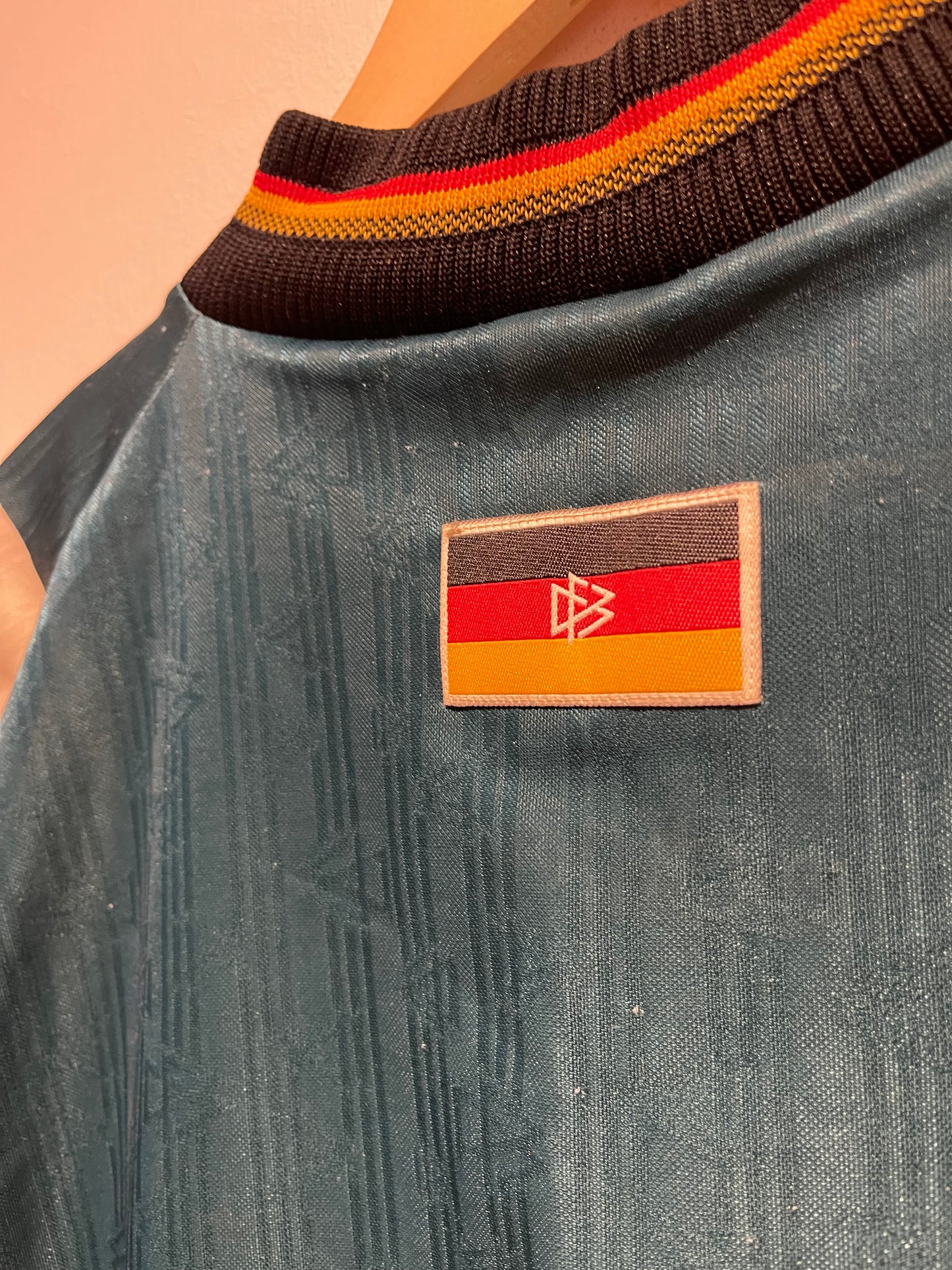 Deutschland 1996 Away Kit. (XL)