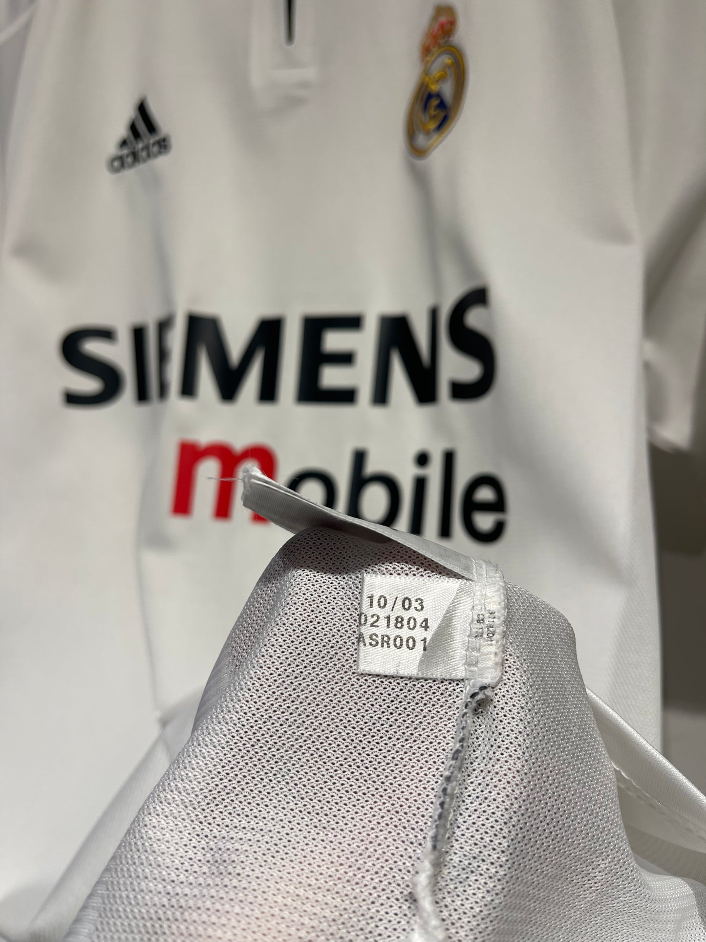 Real Madrid 2003-04 Home Kit. #9 Ronaldo. (M/L)