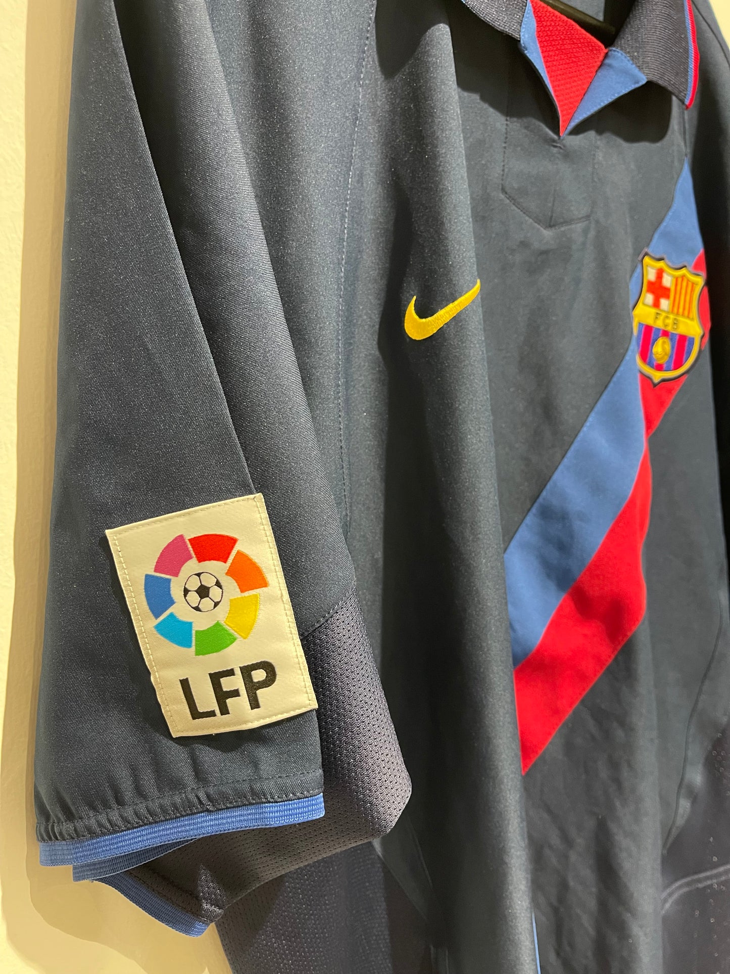 Fc Barcelona 2002/2003 Away Kit (XL)
