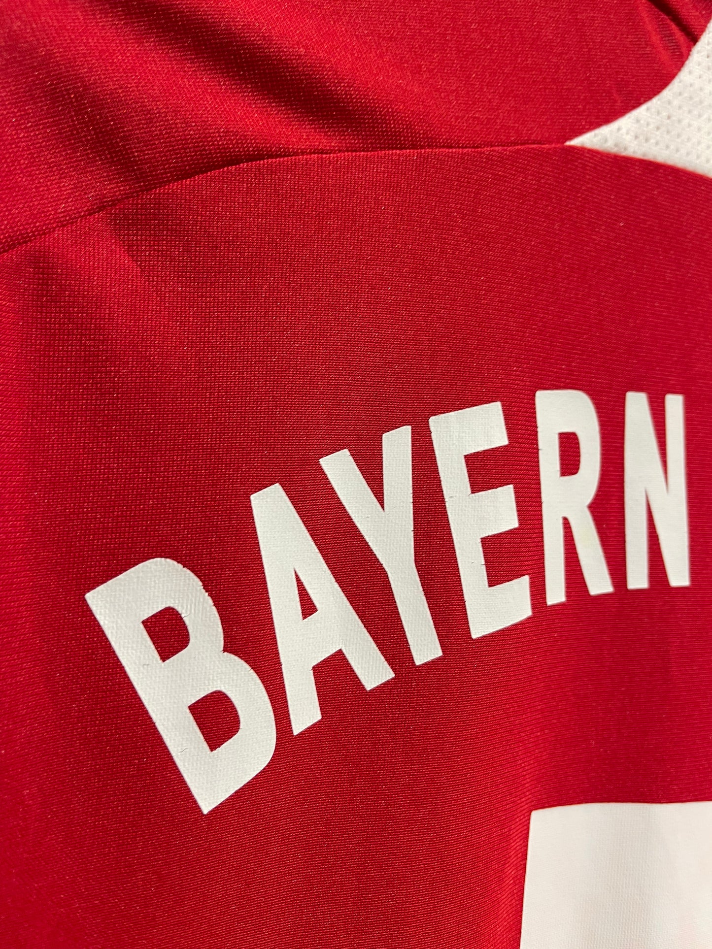 Bayern München 2008-09 Home Kit. #7 Ribéry (L/XL).