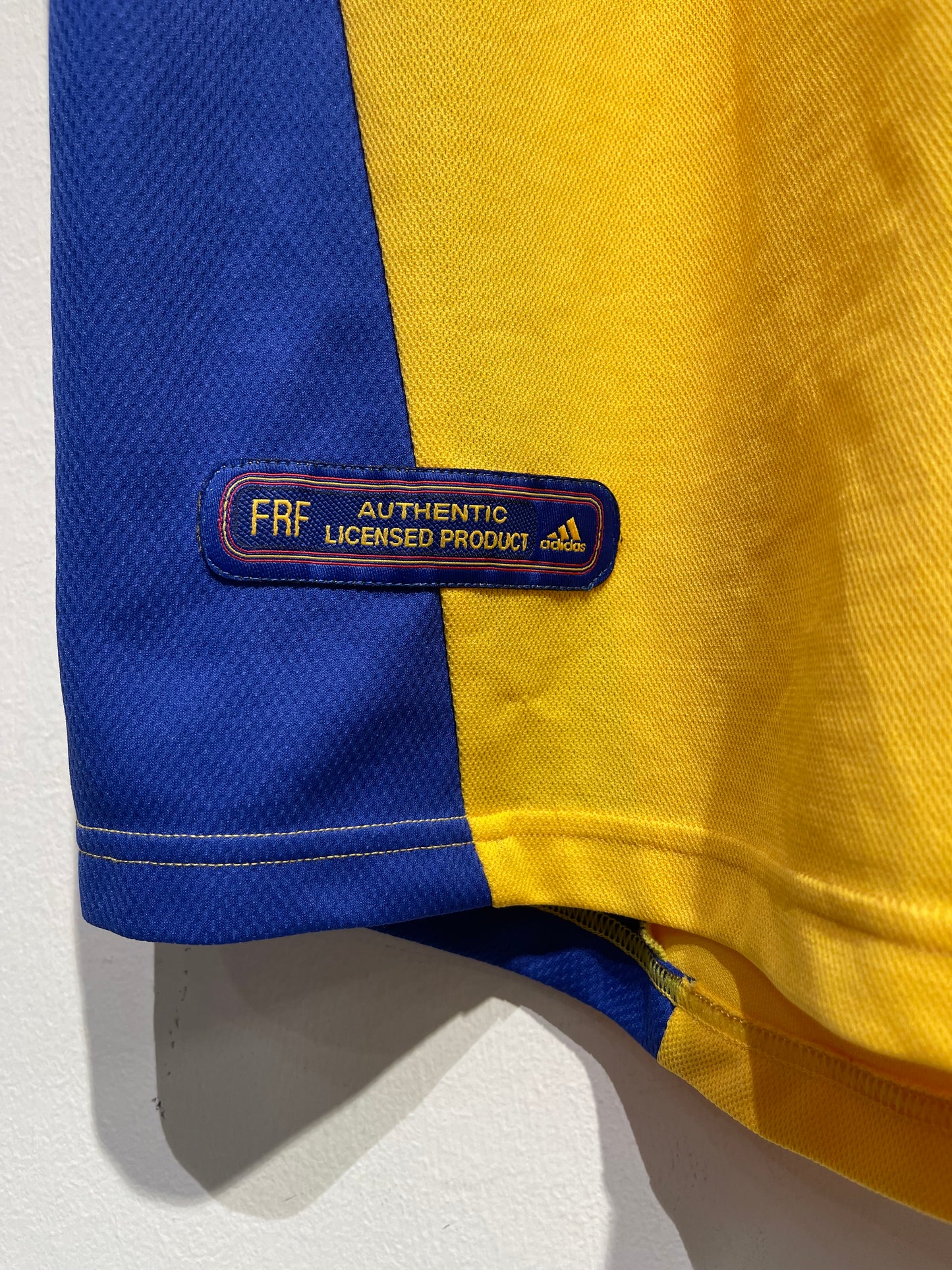 Romania 2000 Home Kit. (L)