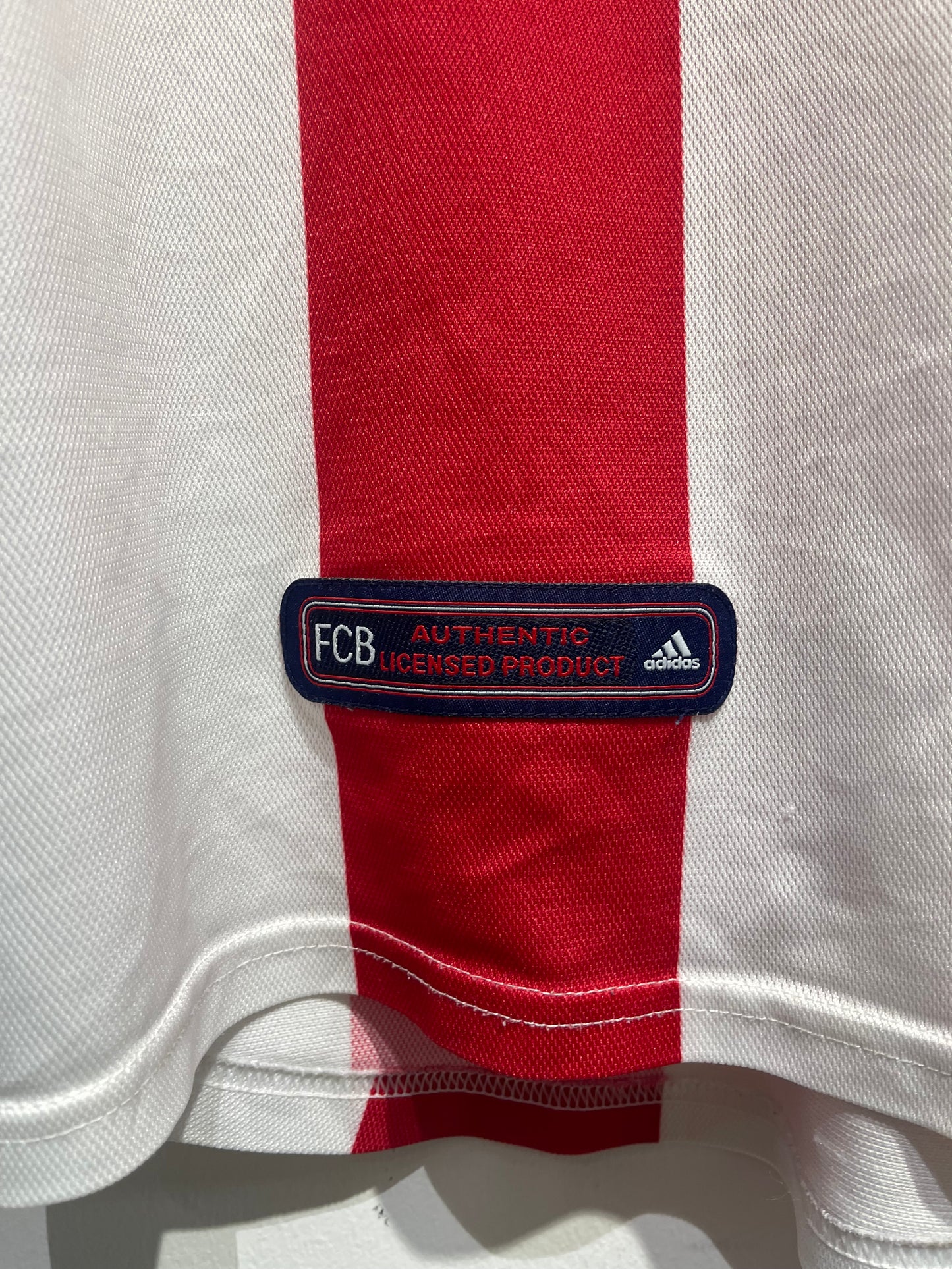 FC Bayern 2000/2001 Away Kit. (#19 Jancker)