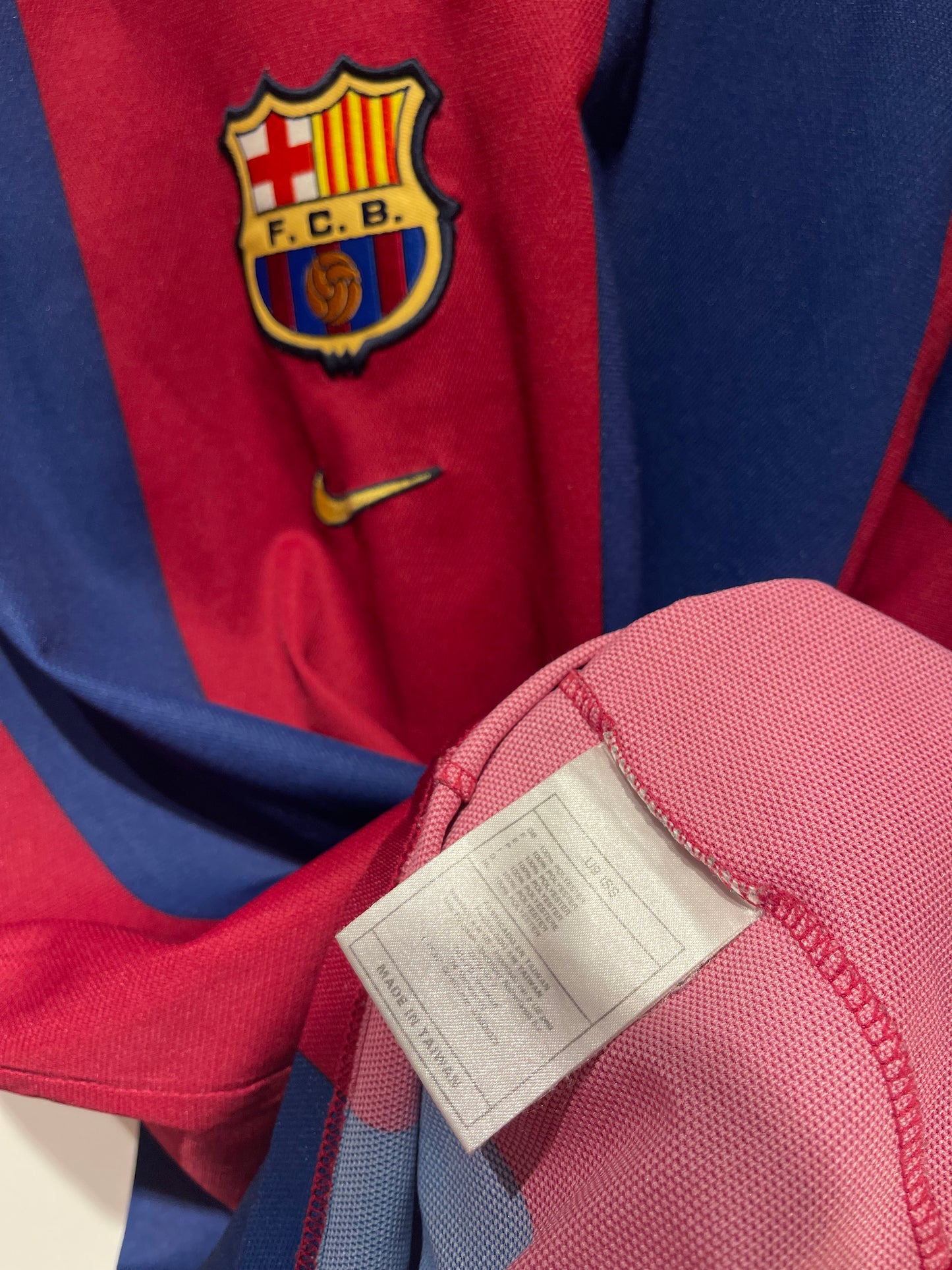 FC Barcelona 1998/99 Home Kit. (L)