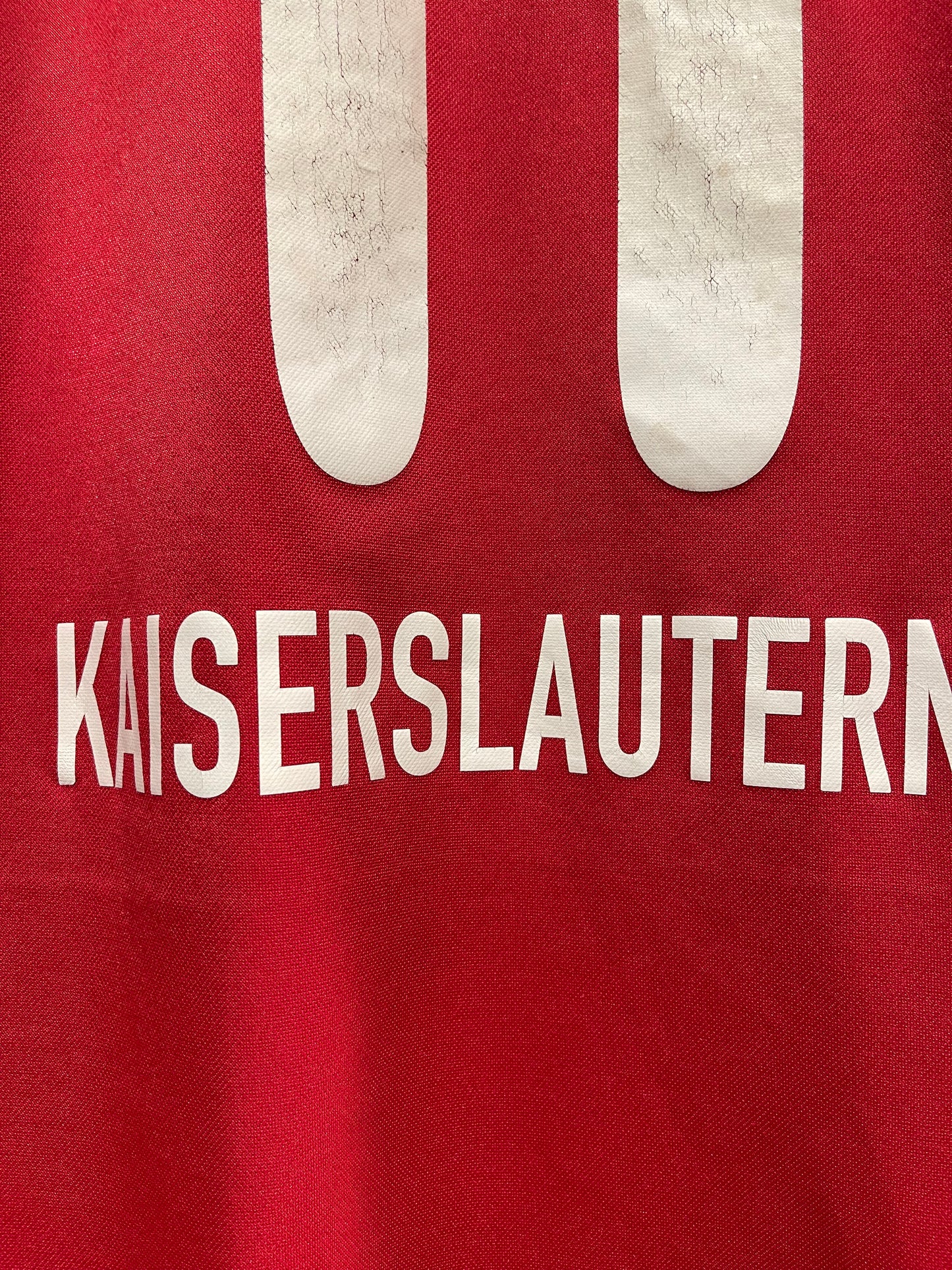 1. FC Kaiserslautern 2000/01 Home Kit. (Matchworn #11 O. Marschall) (XL).