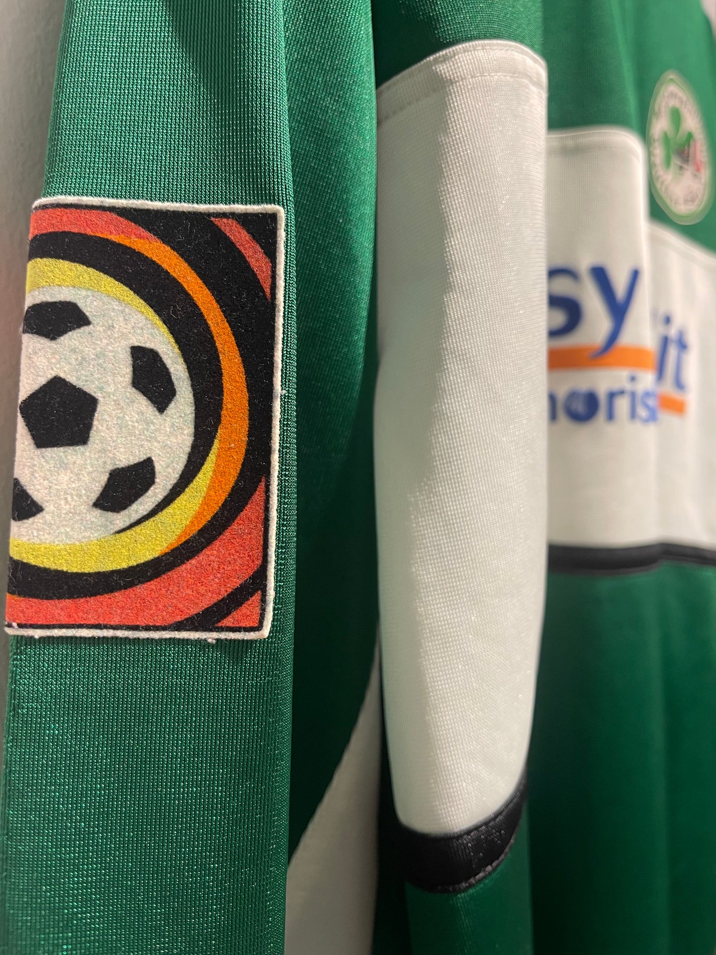 Greuther Fürth 2001/2002 Away Kit. #4 (XL)