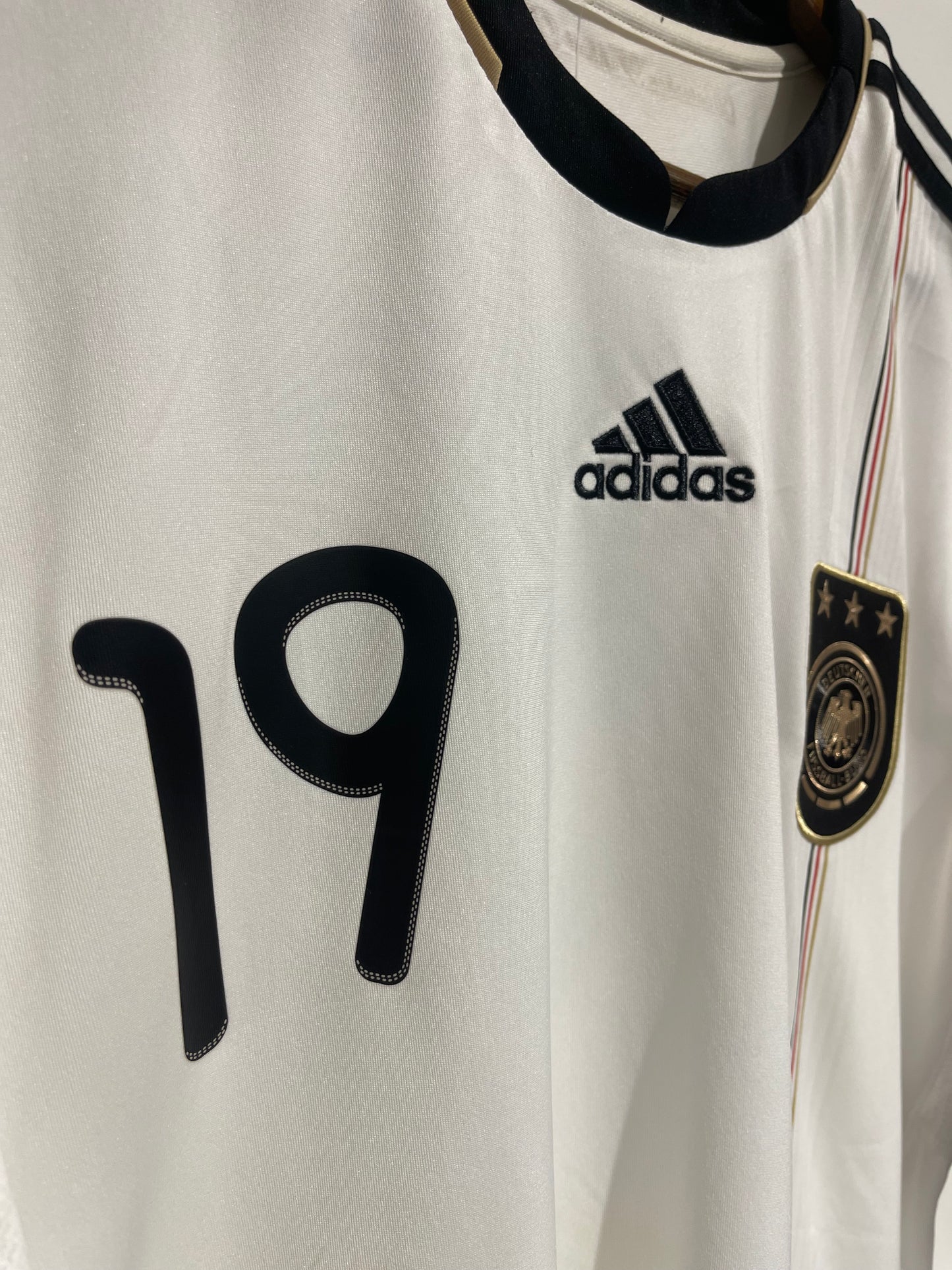 Deutschland 2010 Home Kit. (#19 Cacau) (L)