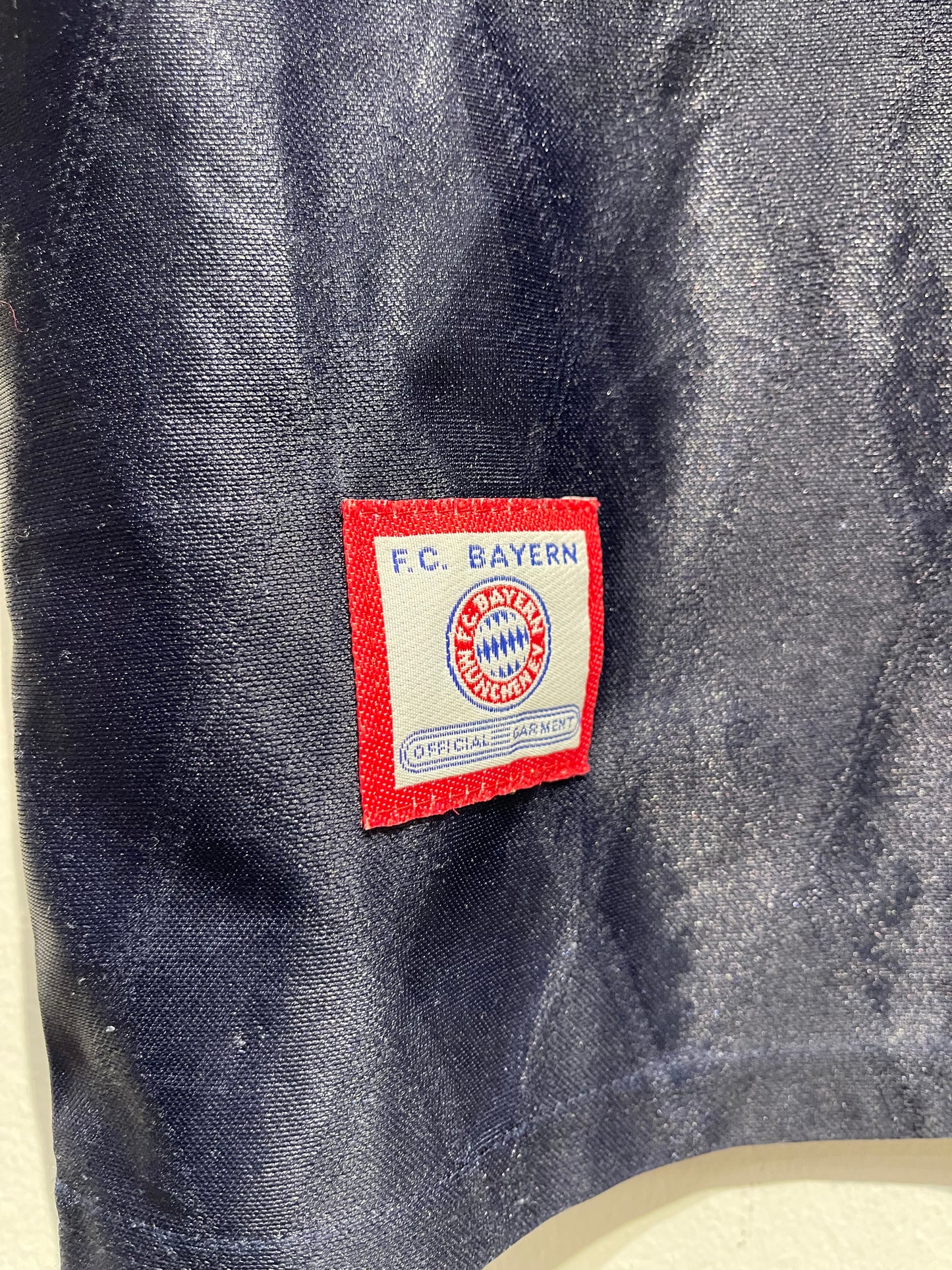 1997-1999 FC Bayern Munich Home Kit. Opel Sponsor (XL)