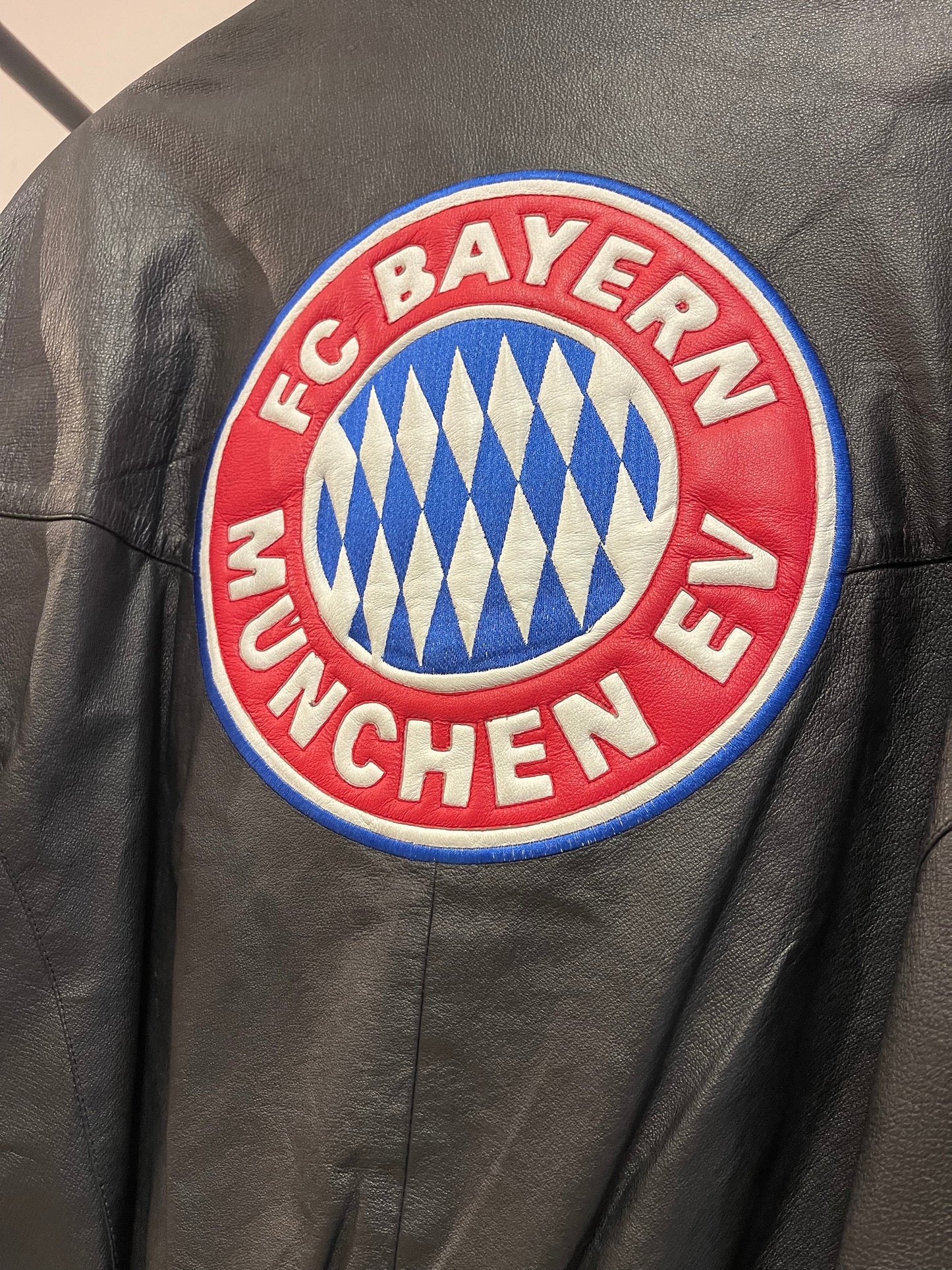 FC Bayern München 90s Leather Jacket. (L)