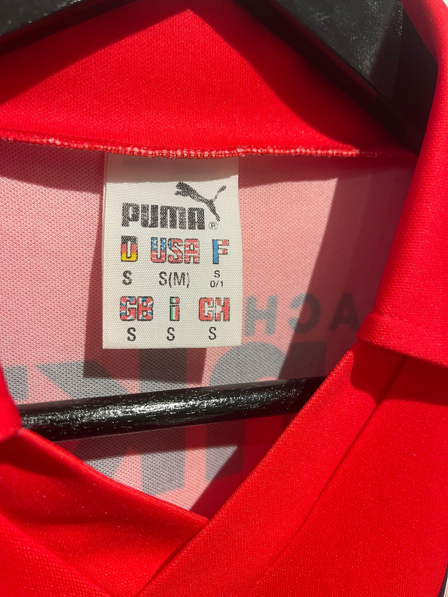 Eintracht Frankfurt 1993-95 Home Kit. (S)