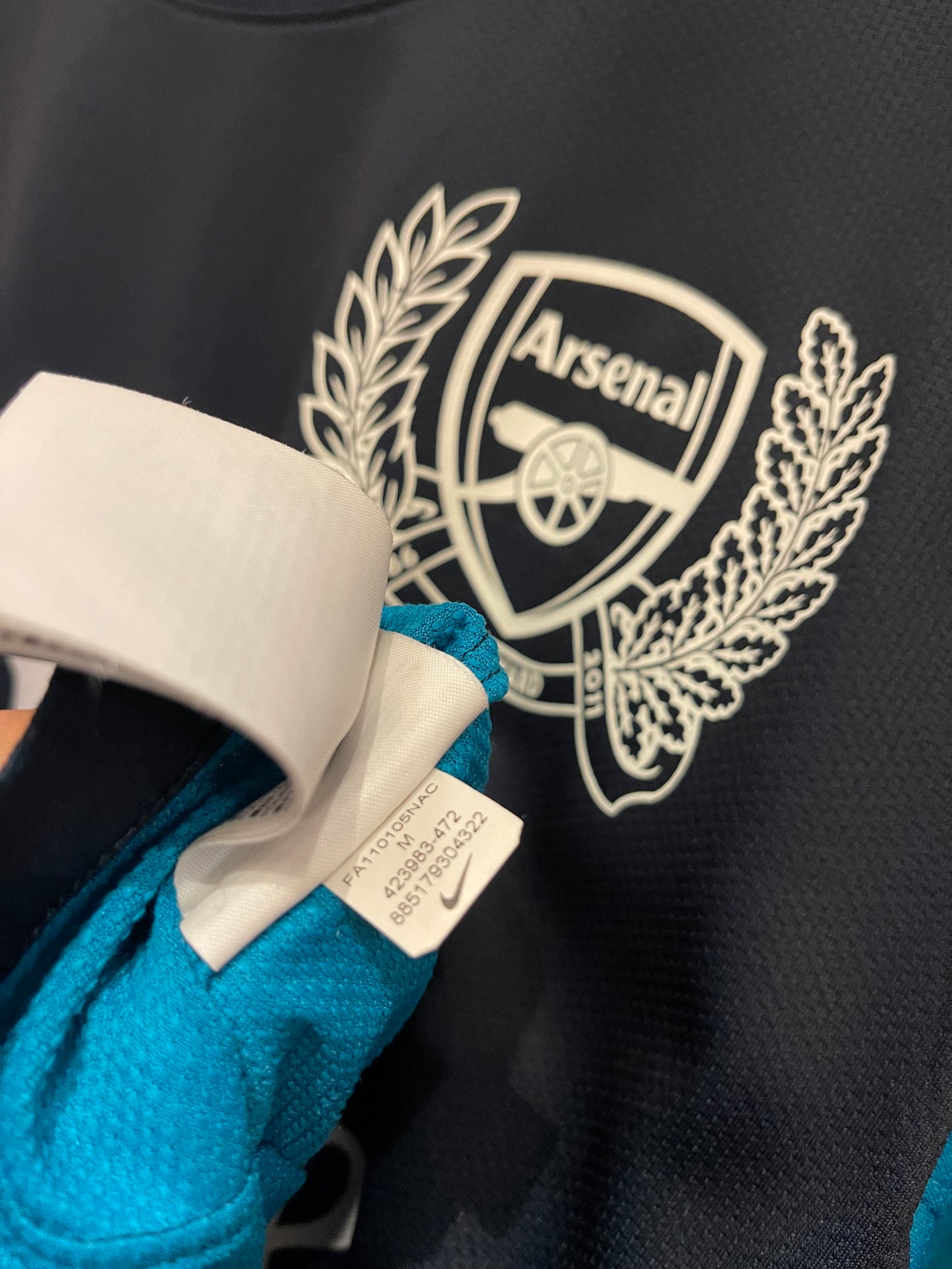 Arsenal 2011/12 Away Kit. #10 V. Persie. (M)