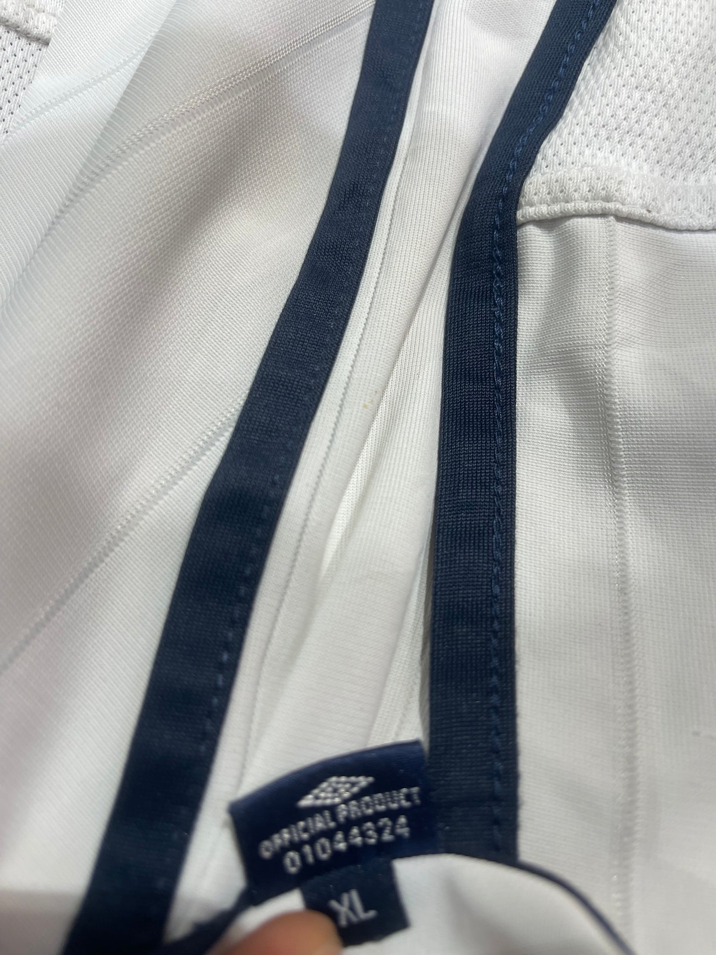 England 2004 Home Kit. #8 Scholes. (XL).