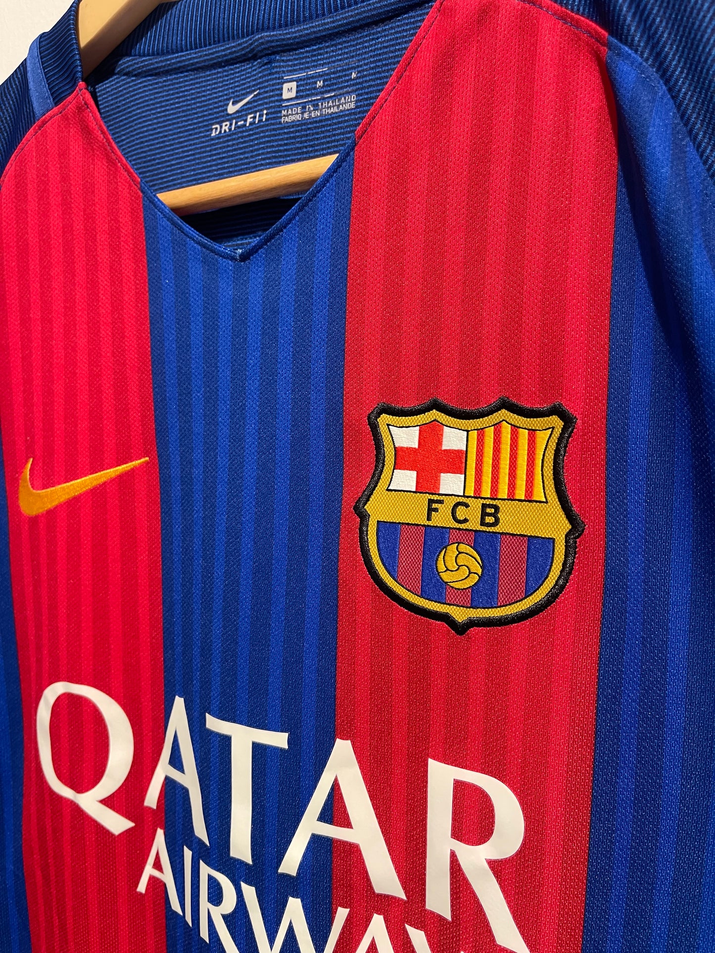 FC Barcelona 2016-17 Home Kit. #10 Messi (M)