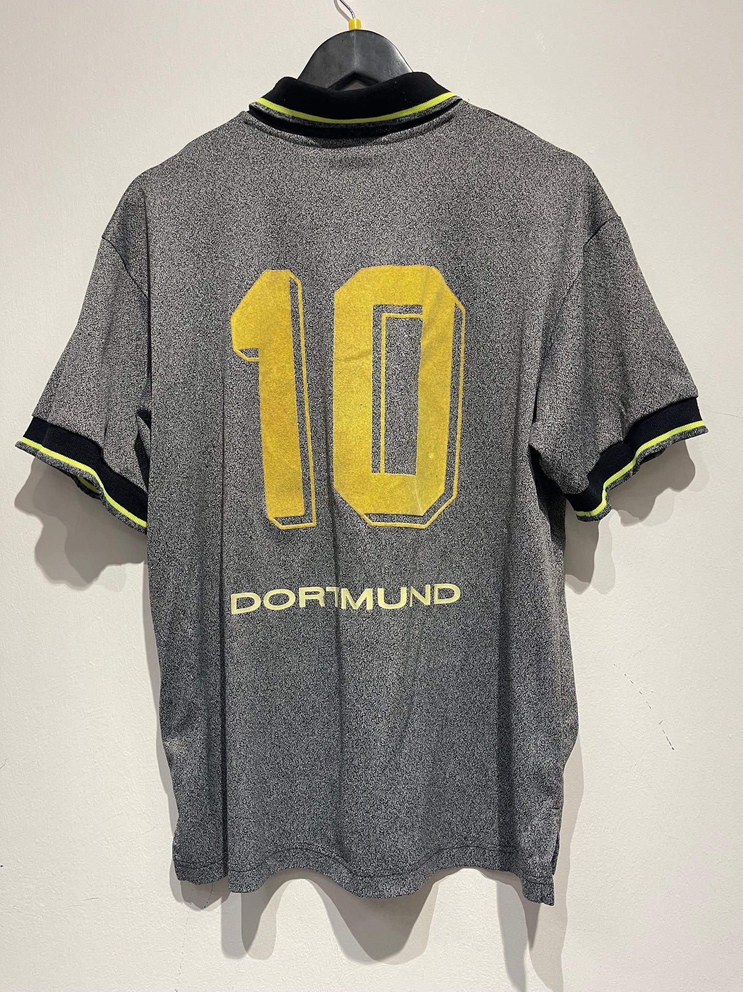 Borussia Dortmund 1997-98 Away Kit. #10 Möller (M)