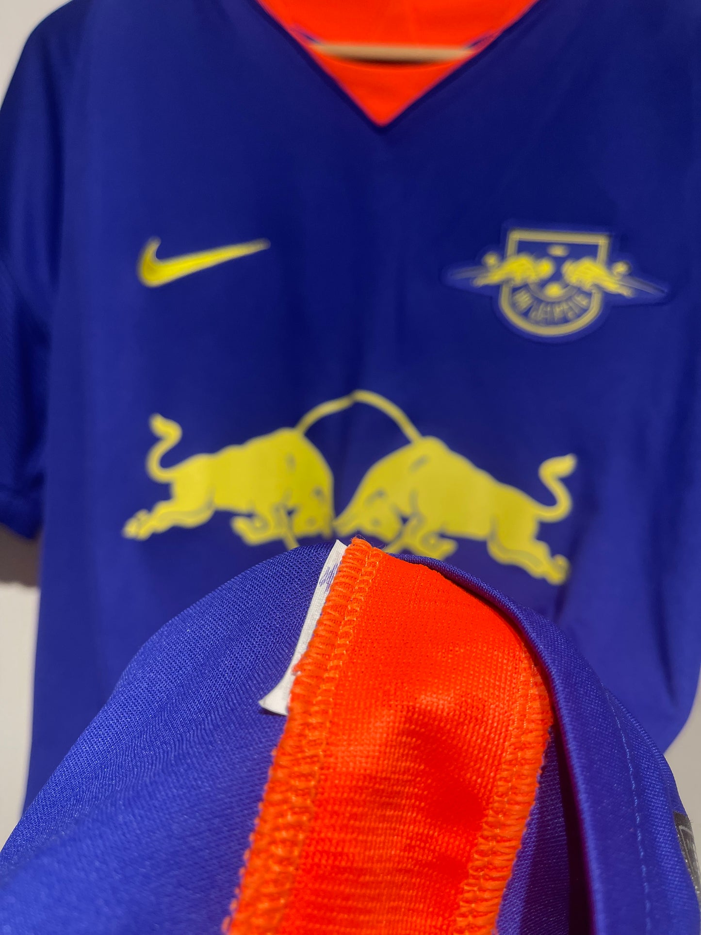 RB Leipzig 2020-21 Away Kit. (M)