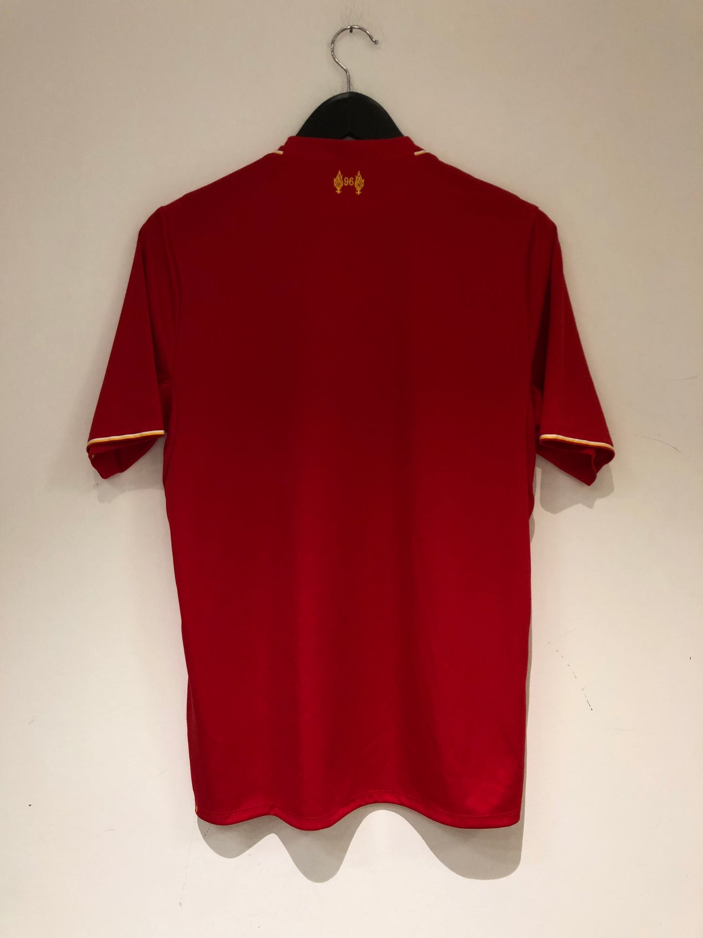 FC Liverpool 2015-16 Home Kit. (S)