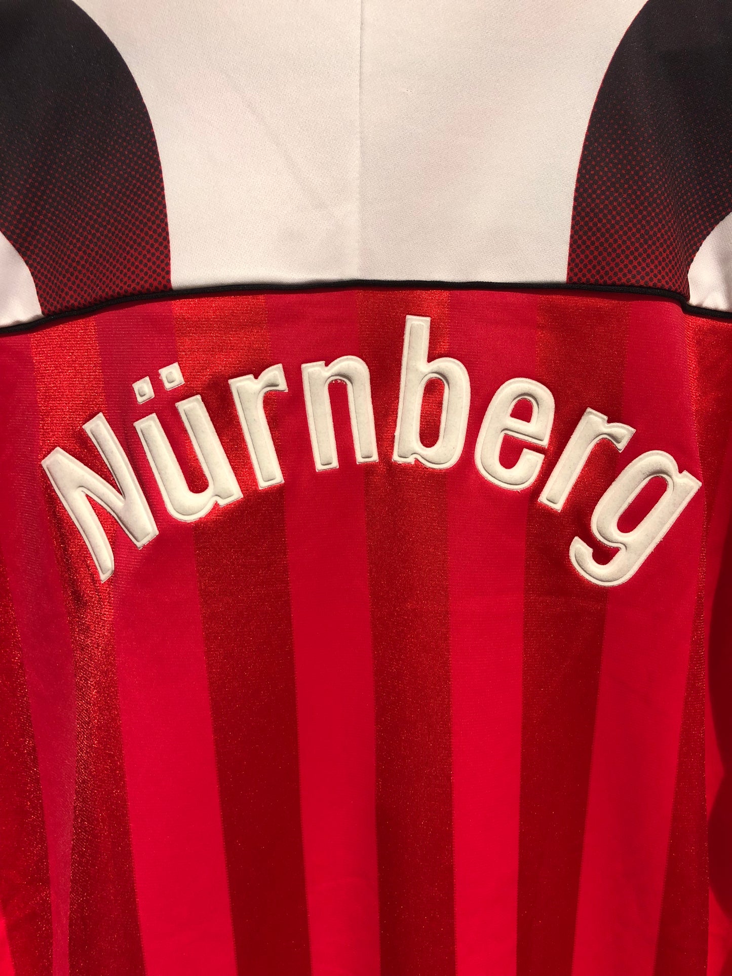 FC Nürnberg 1995-96 Home Kit (L).