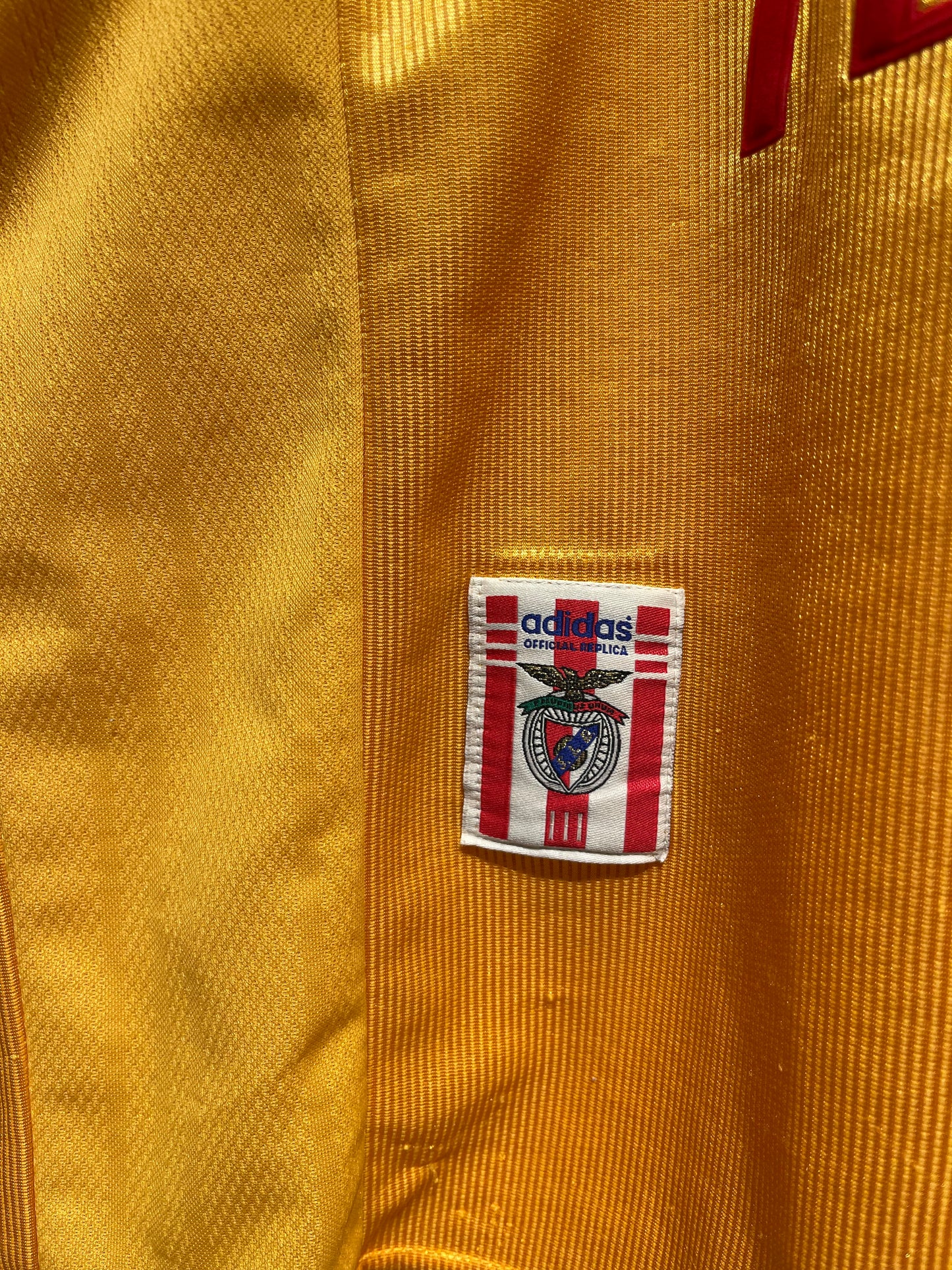 SL Benfica 1998-99 Away Kit. (L)