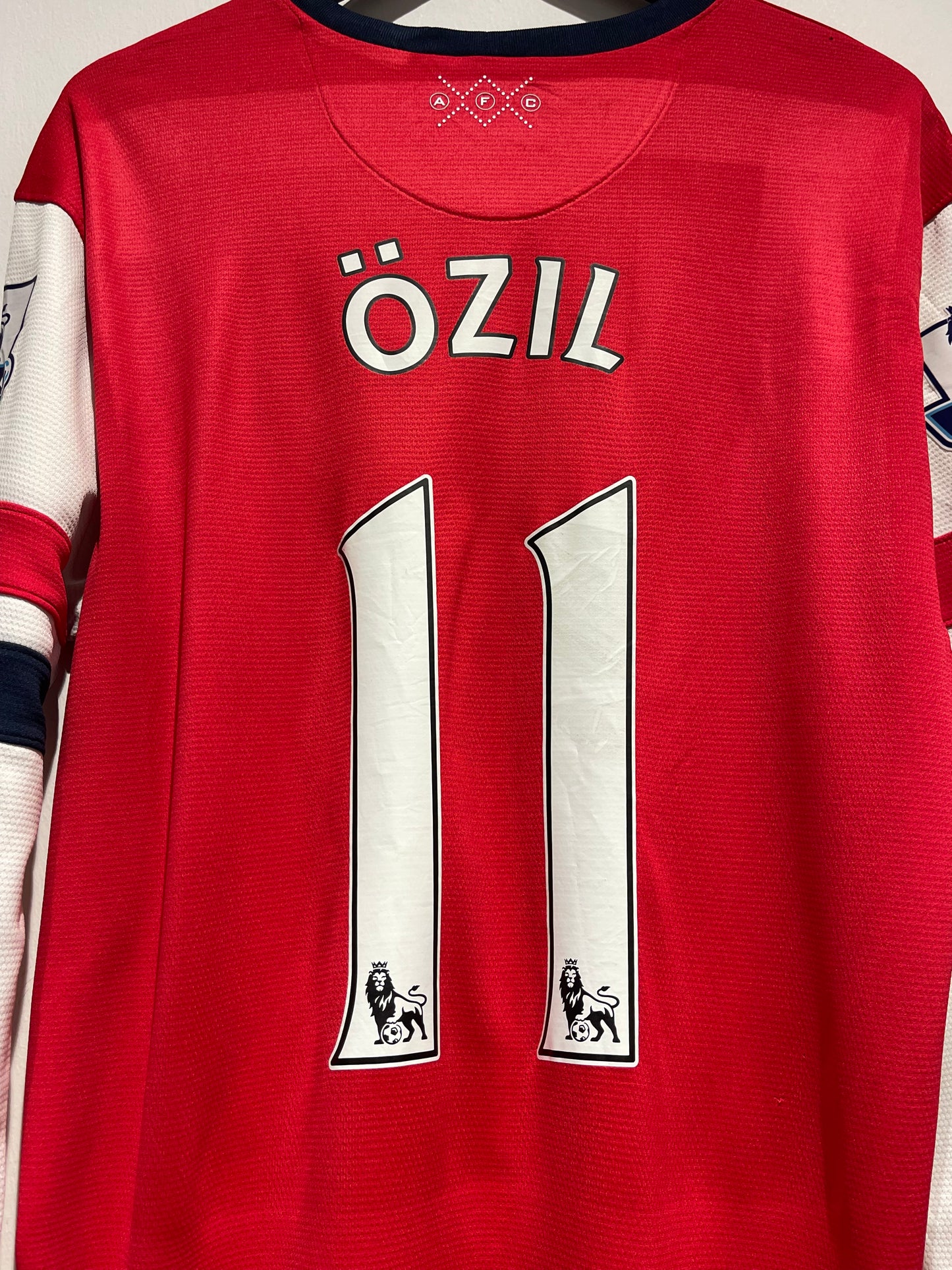 Arsenal FC 2012-13 Home Kit. #11 Özil (L).