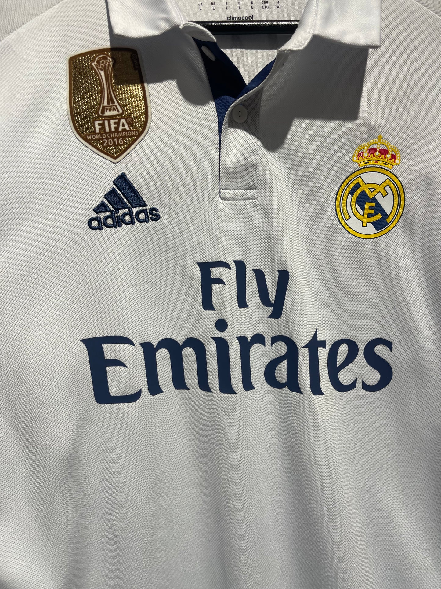 Real Madrid 2016-17 Home Kit. #7 C. Ronaldo. (L)