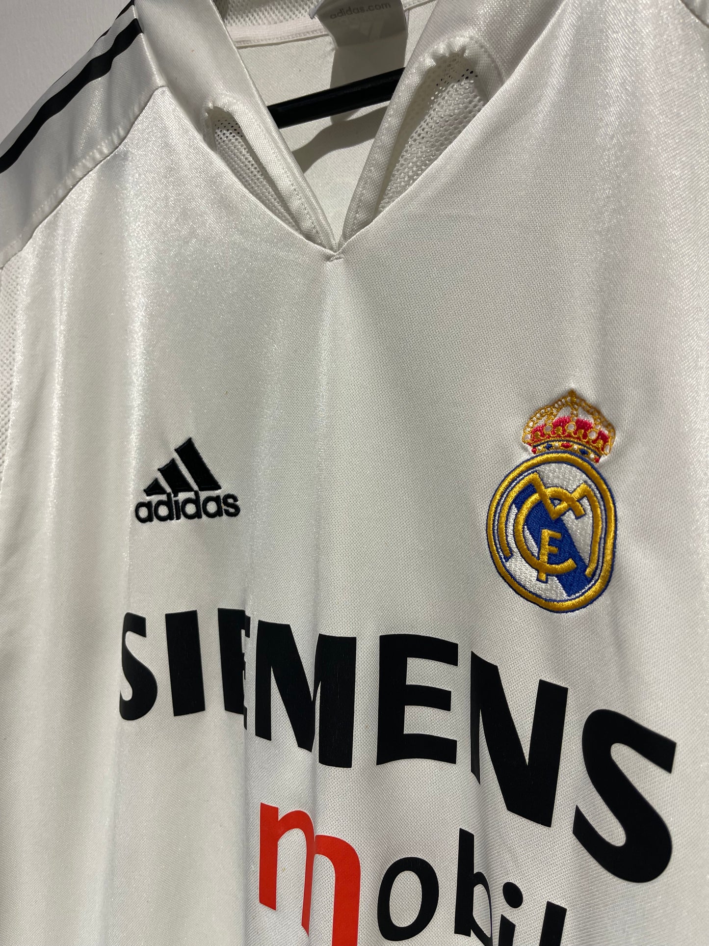 Real Madrid 2004-05 Home Kit. #5 Zidane. (M)