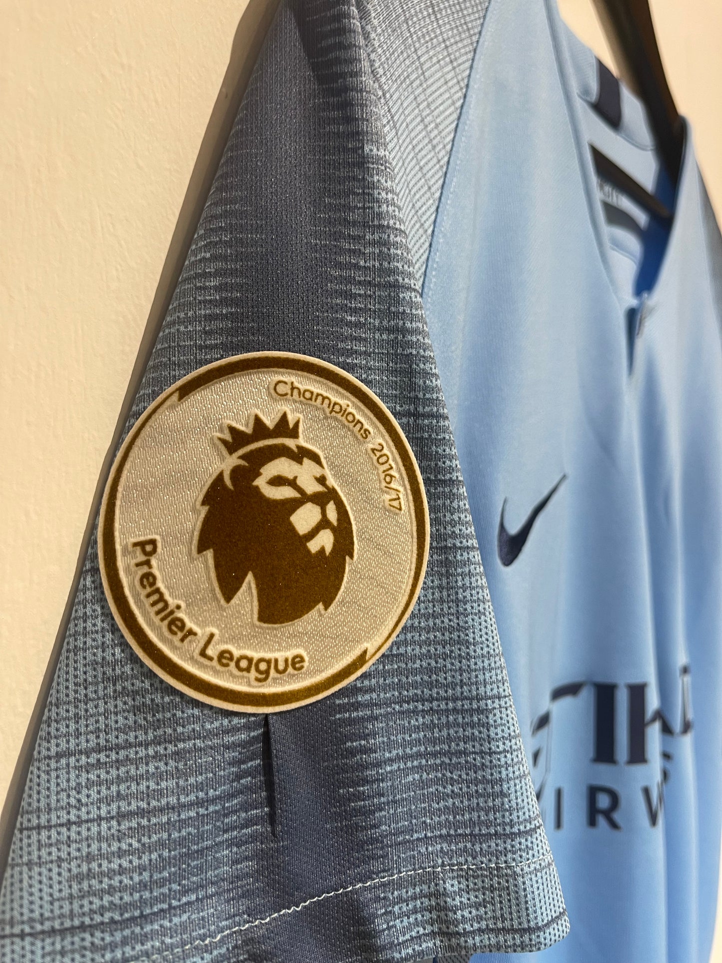 Manchester City 2018-19 Away Kit. #17 K. De Bruyne. (XL)