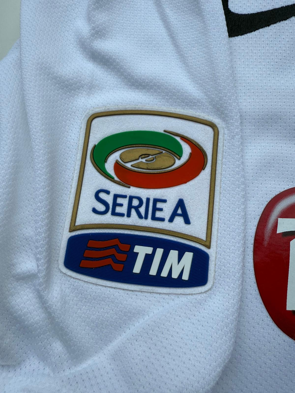 Juventus 2011-12 Away Kit. #14 Aquilani (L)