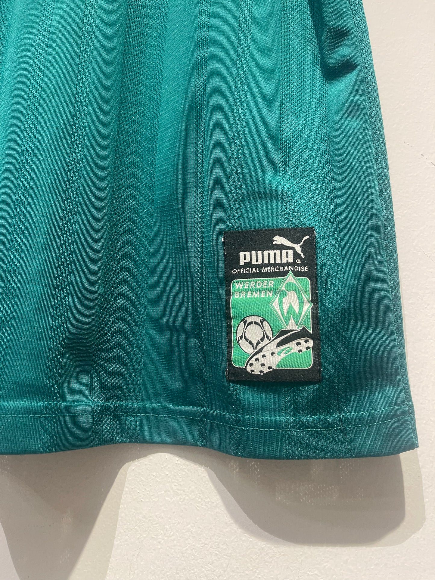 Werder Bremen 1997-98 Home Kit. (M)