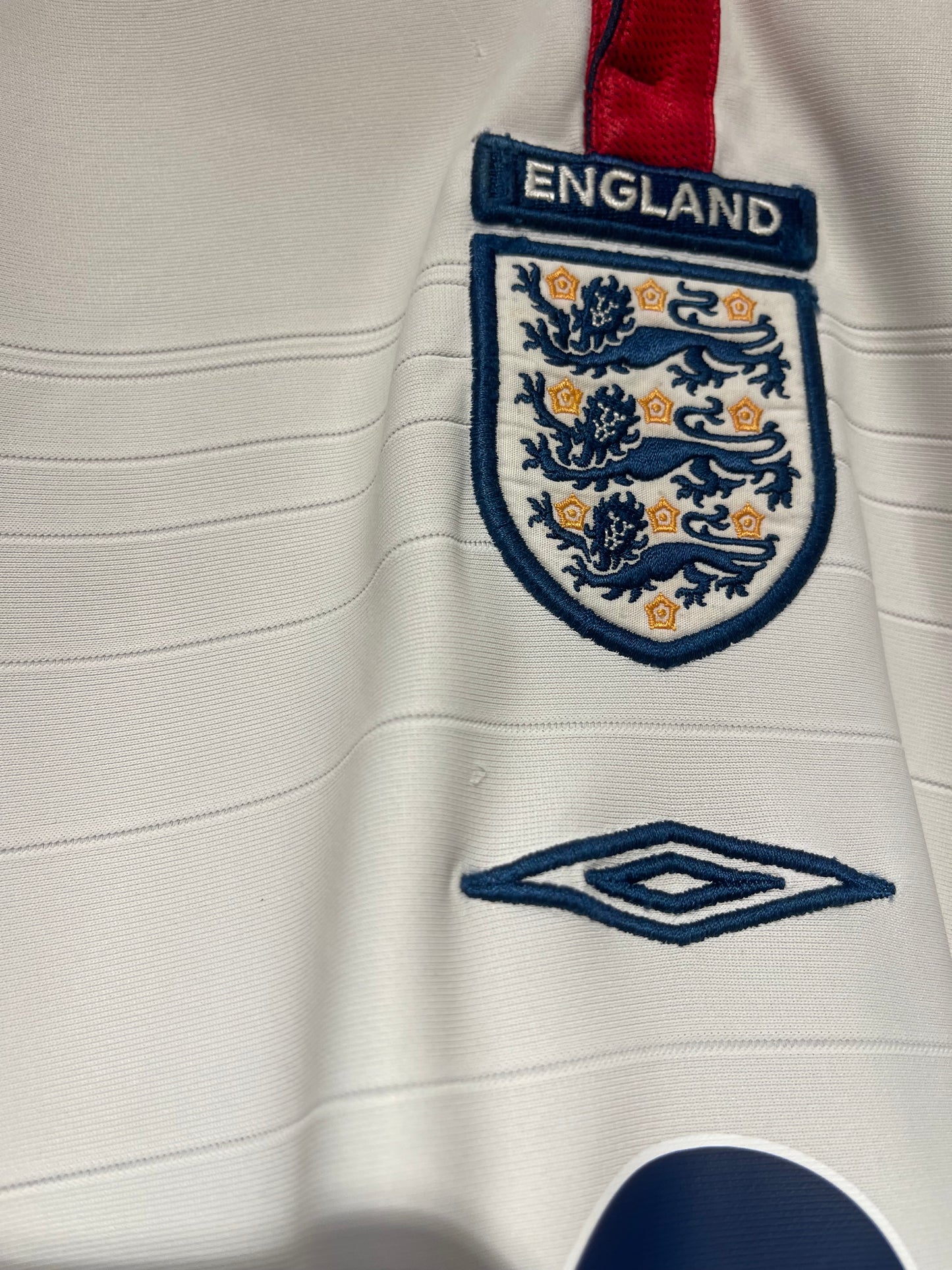 England 2004 Home Kit. #8 Scholes. (XL).