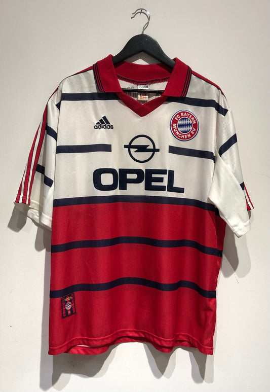 FC Bayern München 1998-00 Away Kit. (XL)