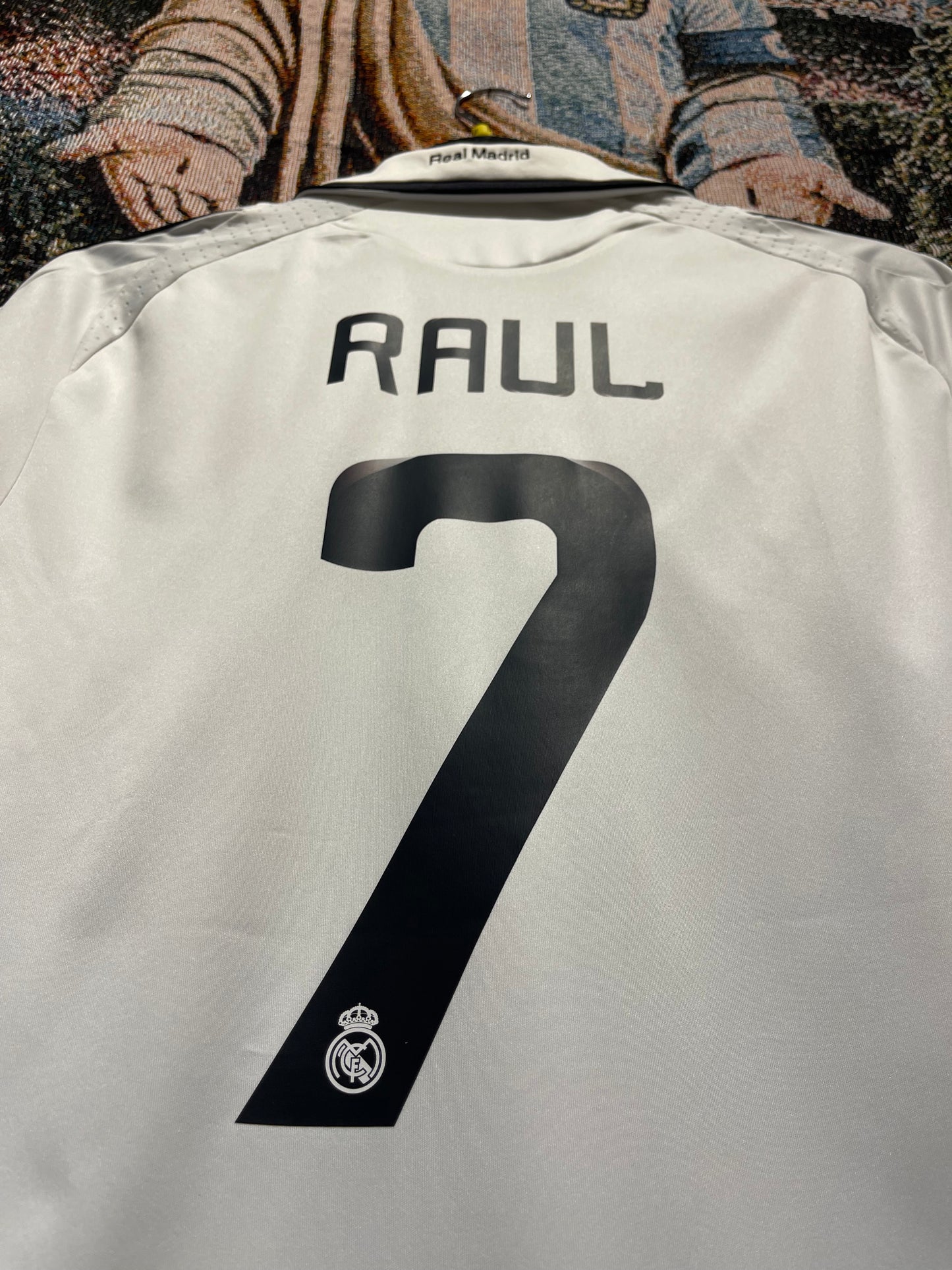 Real Madrid 2008-09 Home Kit. #7 Raul. (M)