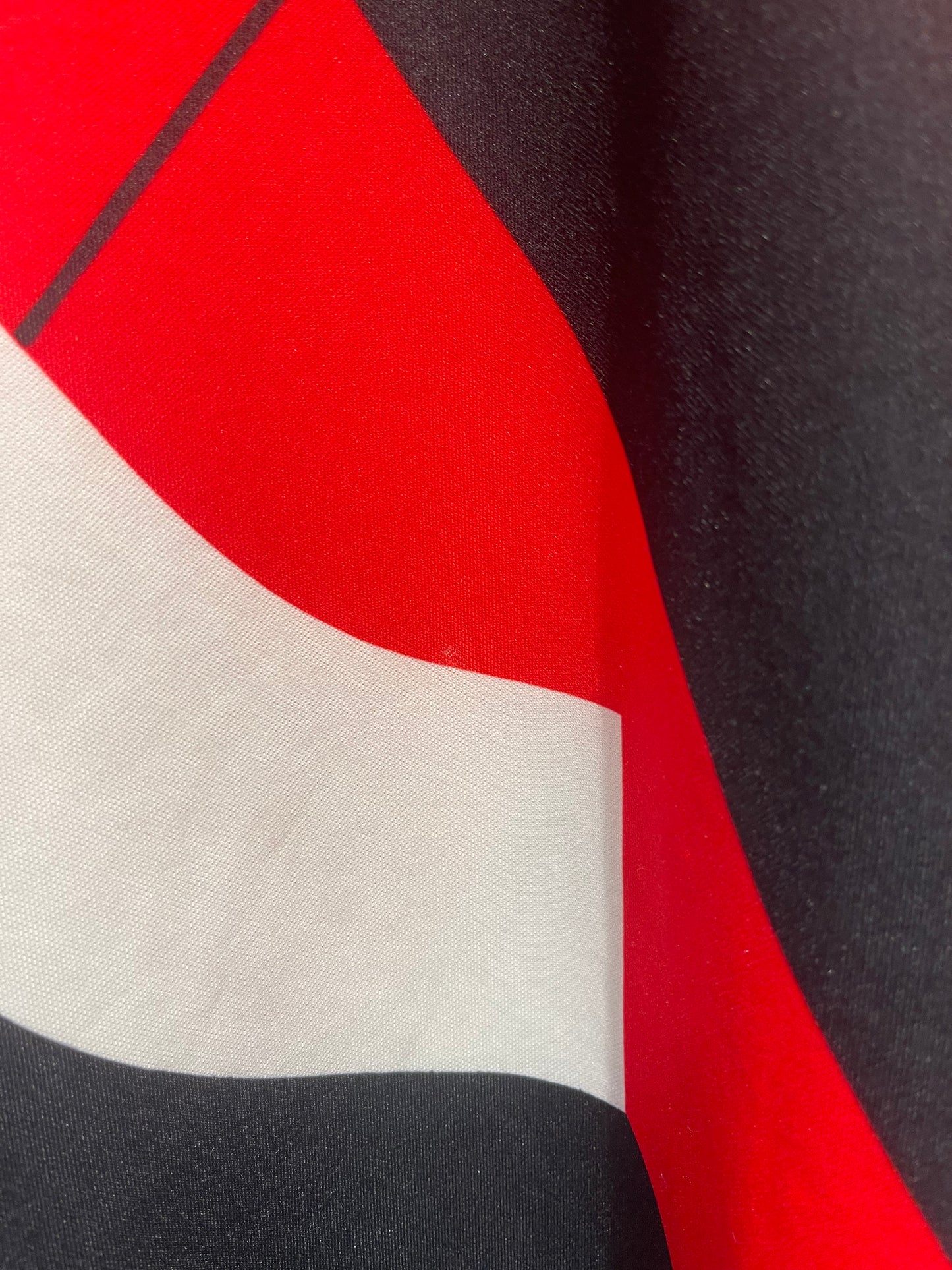 Eintracht Frankfurt 1993-95 Home Kit. (S)