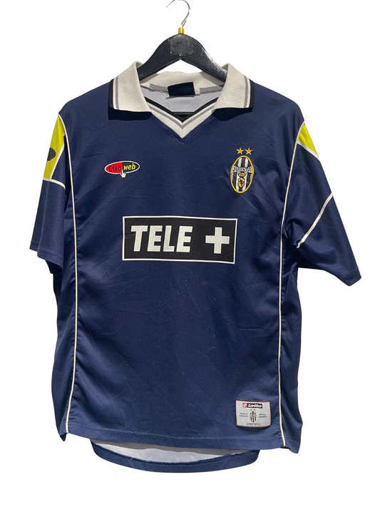 Juventus 2000-01 Third Kit. (M)
