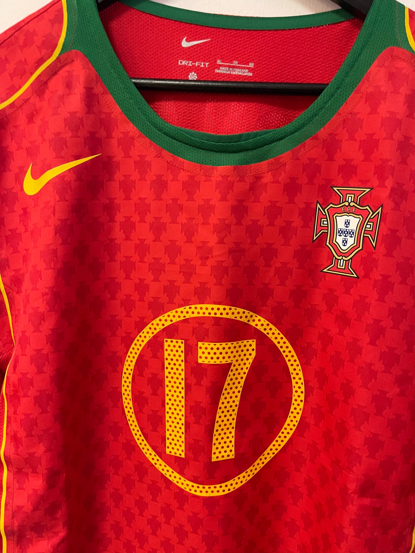 Portugal 2004 Home Kit. #17 C. Ronaldo. (XL)