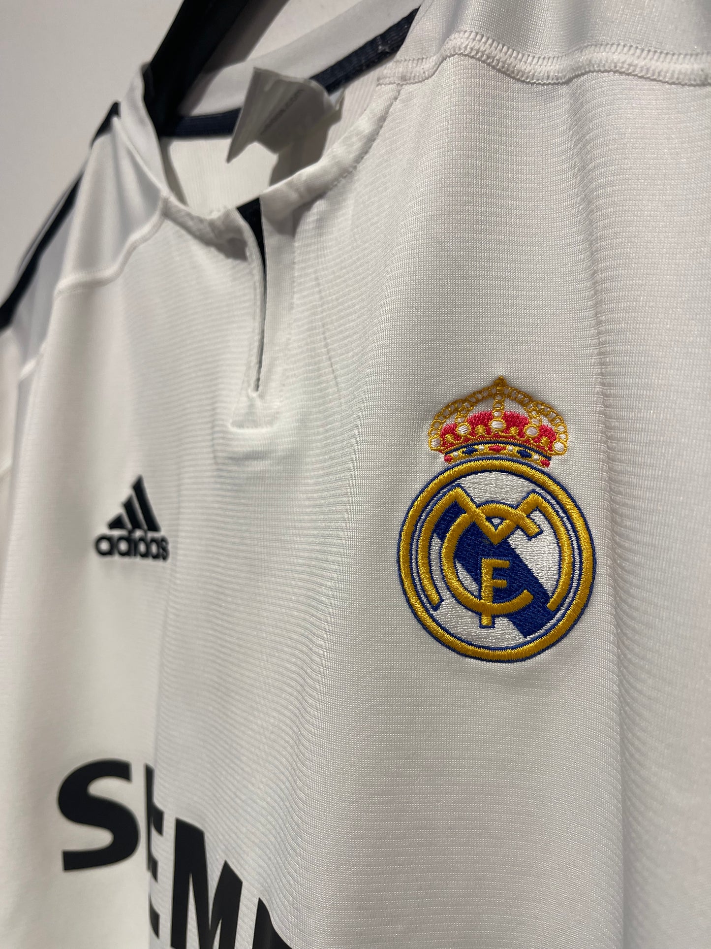 Real Madrid 2003-04 Home Kit. #5 Zidane. (L)