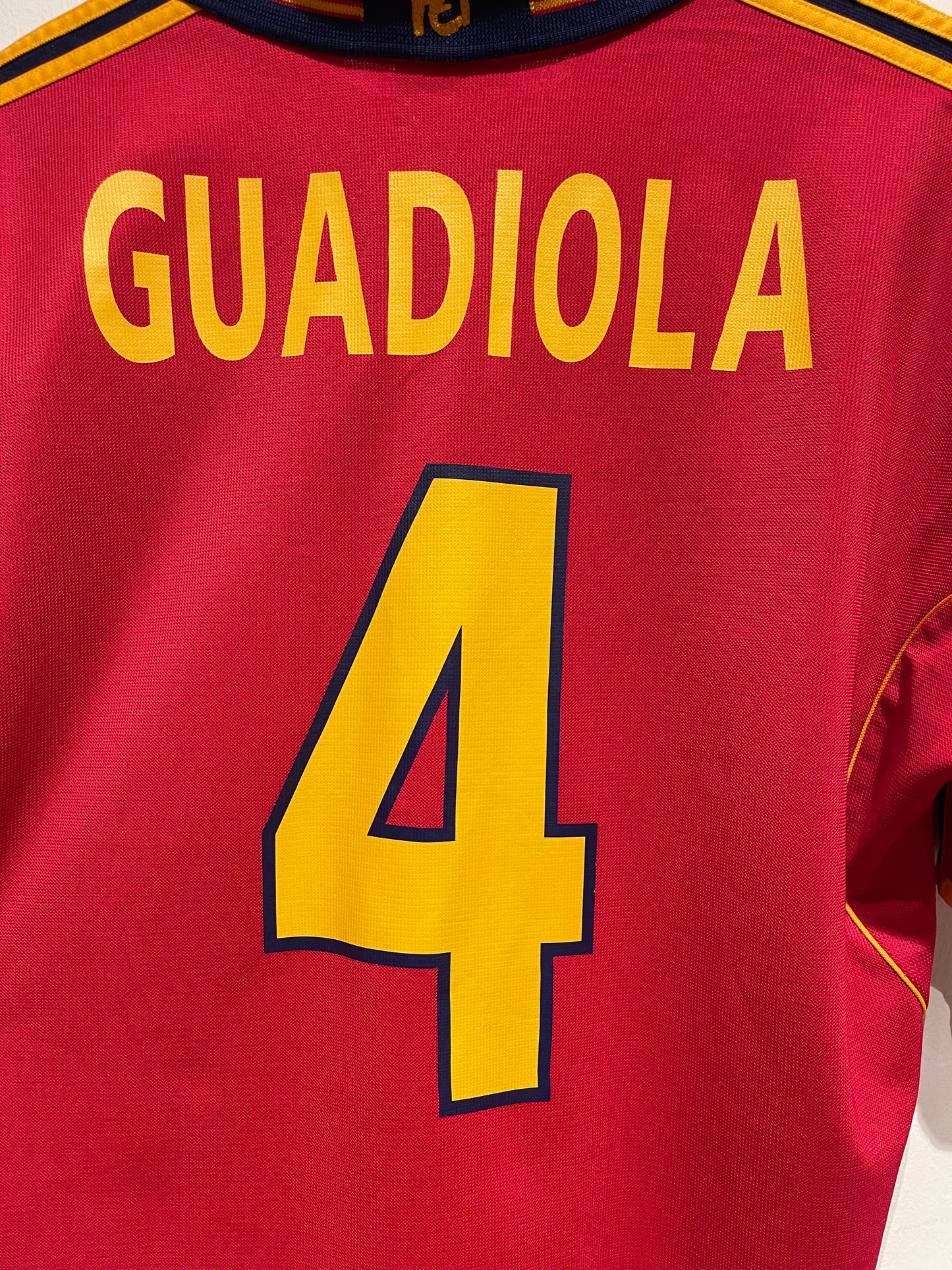 Spain 2000 Home Kit. #4 Guardiola. (M).